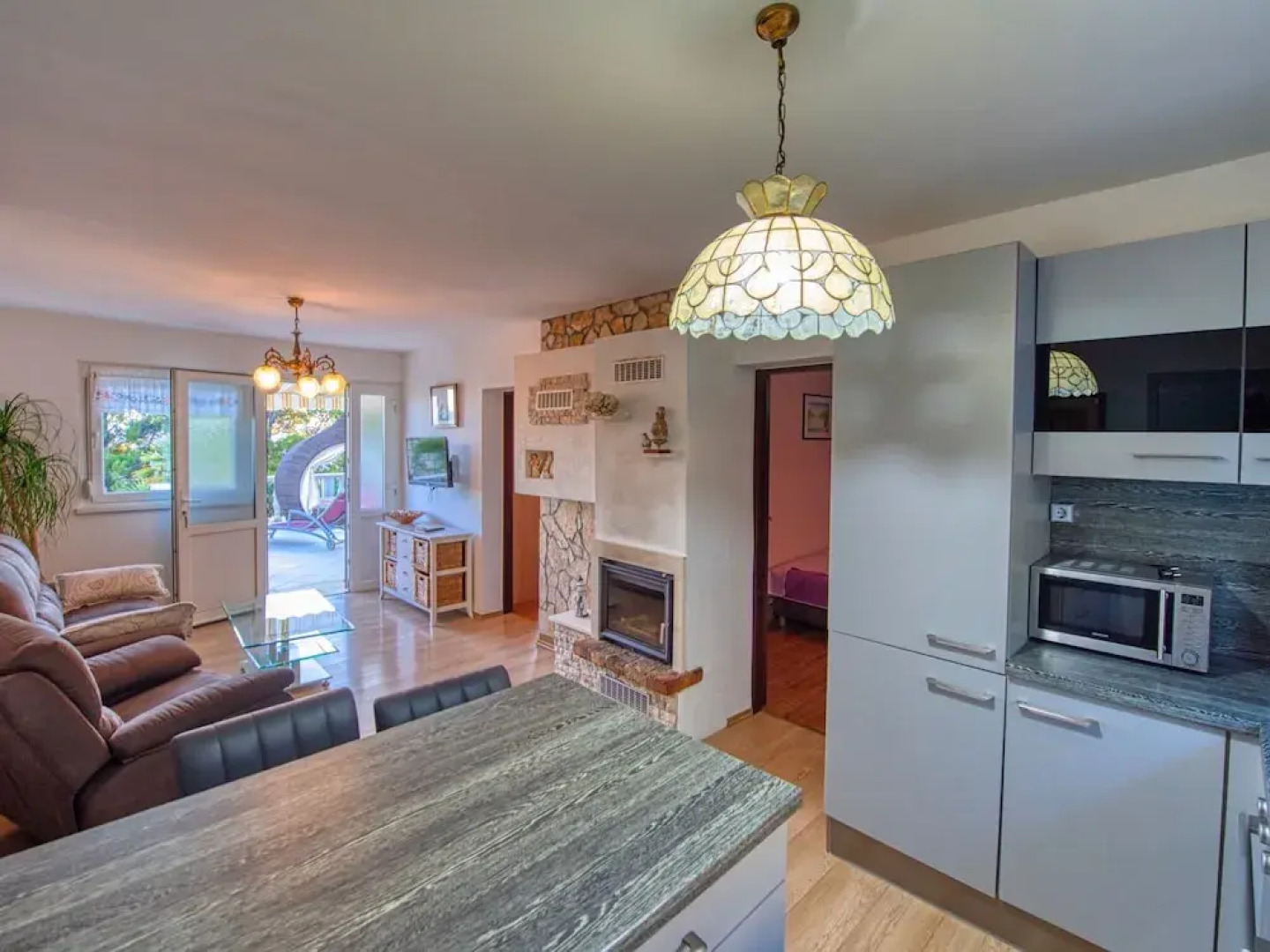 Beautiful Holiday Home With Private Pool, Nice Garden With Relax Area, Taverne