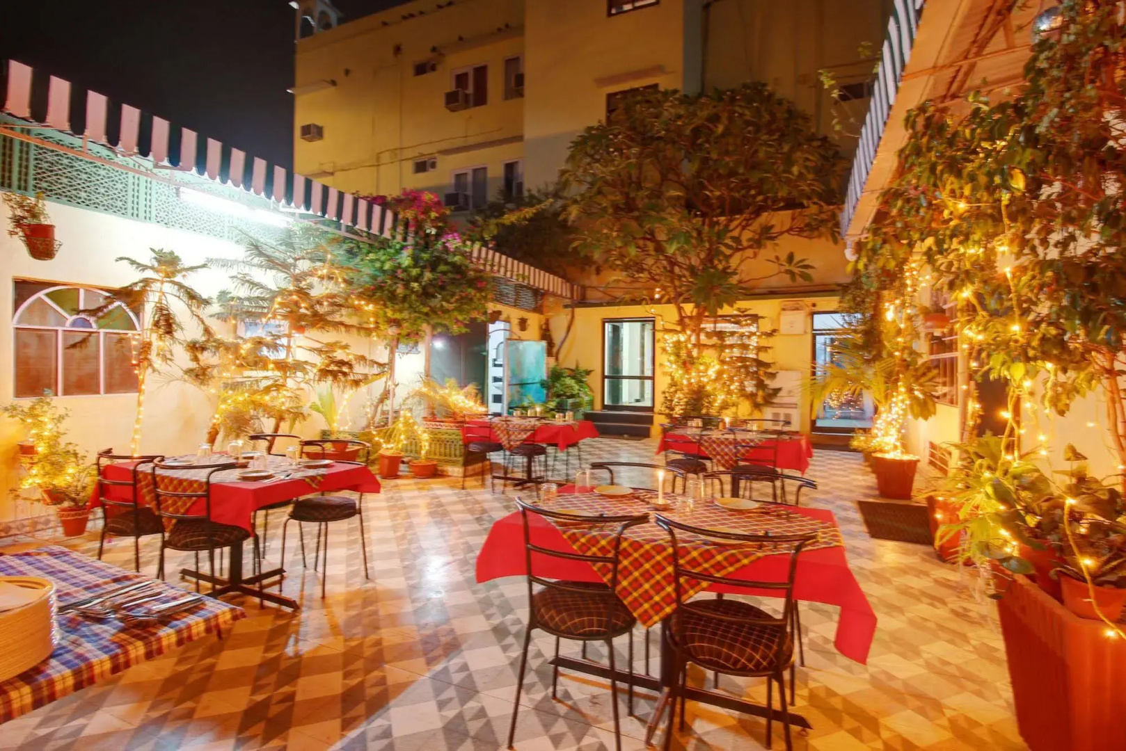 Hotel Jaisingh Palace