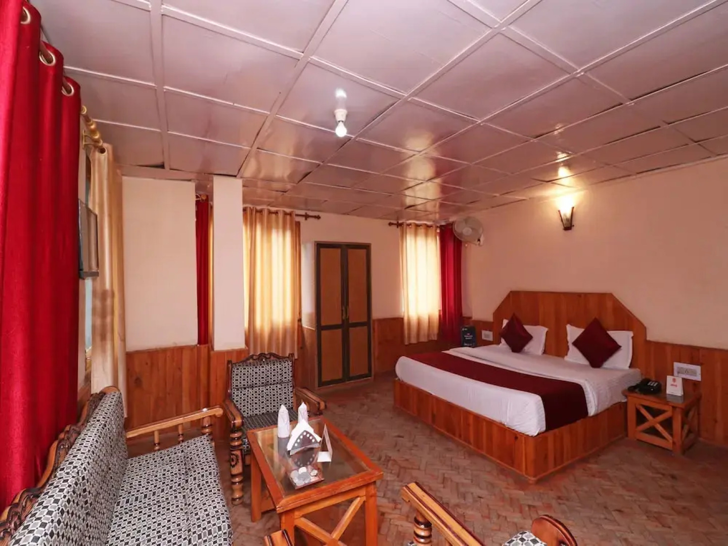 OYO 15139 Hotel Devlok International