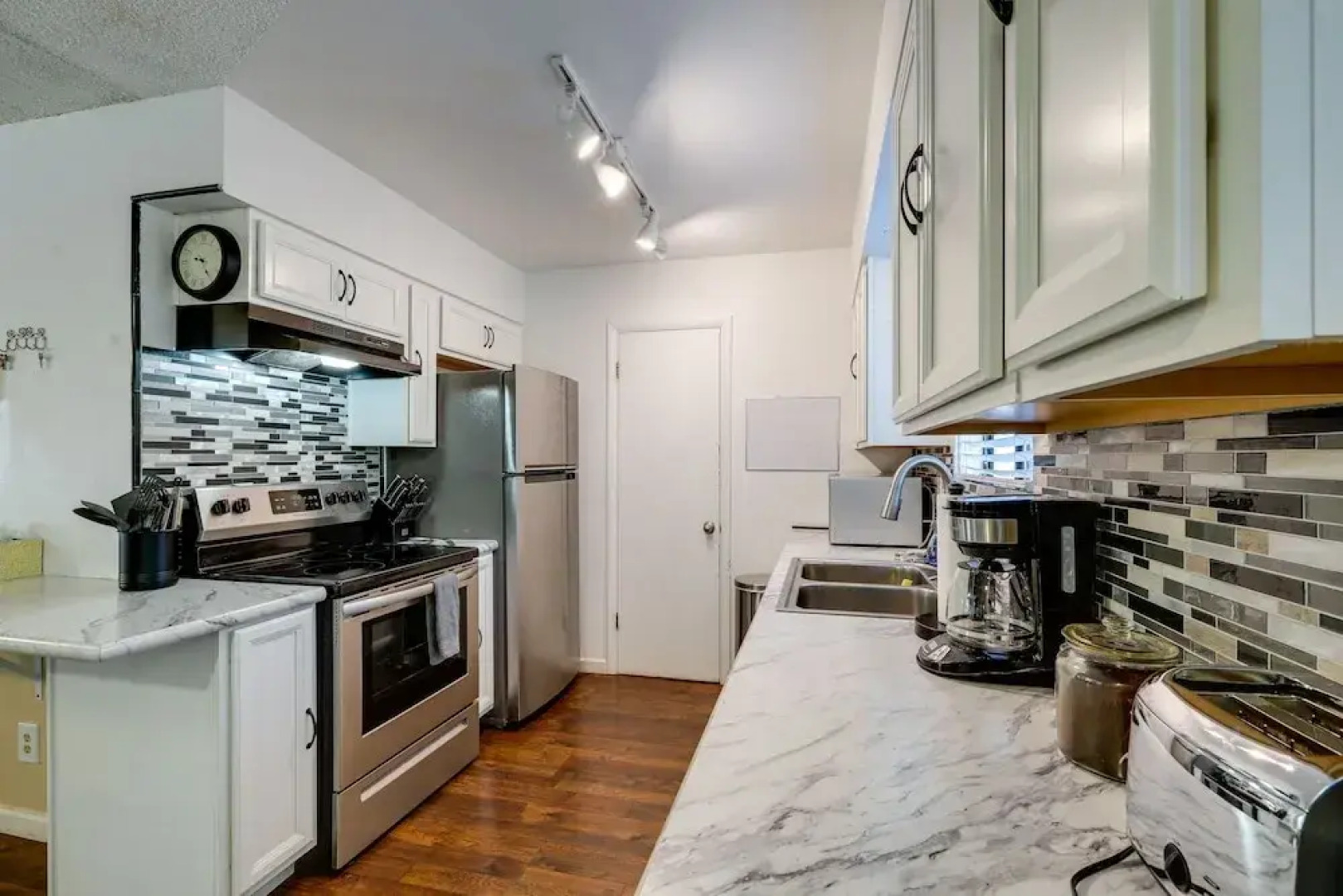 Flagstaff Home w/ Hot Tub, 4 Mi to Walnut Canyon!