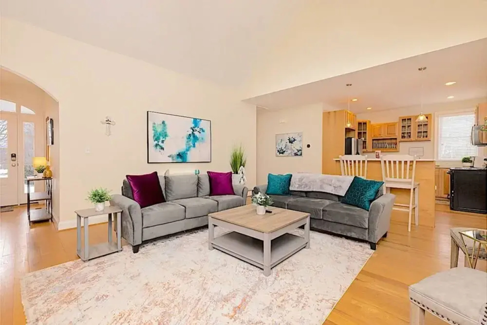 Stoney Creek Cottage Wintergreen w EV Charger