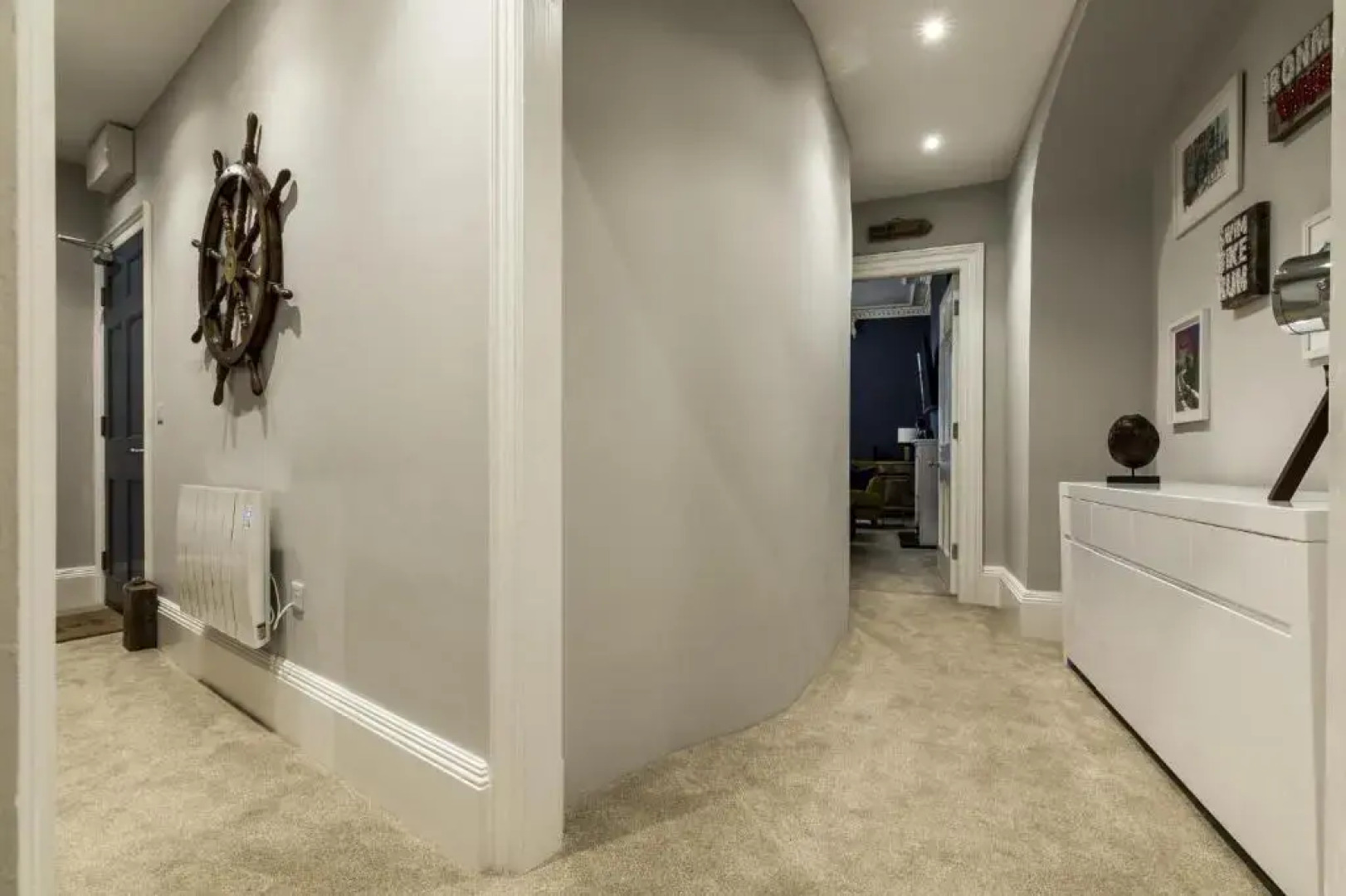 Pieces of Eight - 2 Bedroom Apartment - Tenby - (Windsor House)