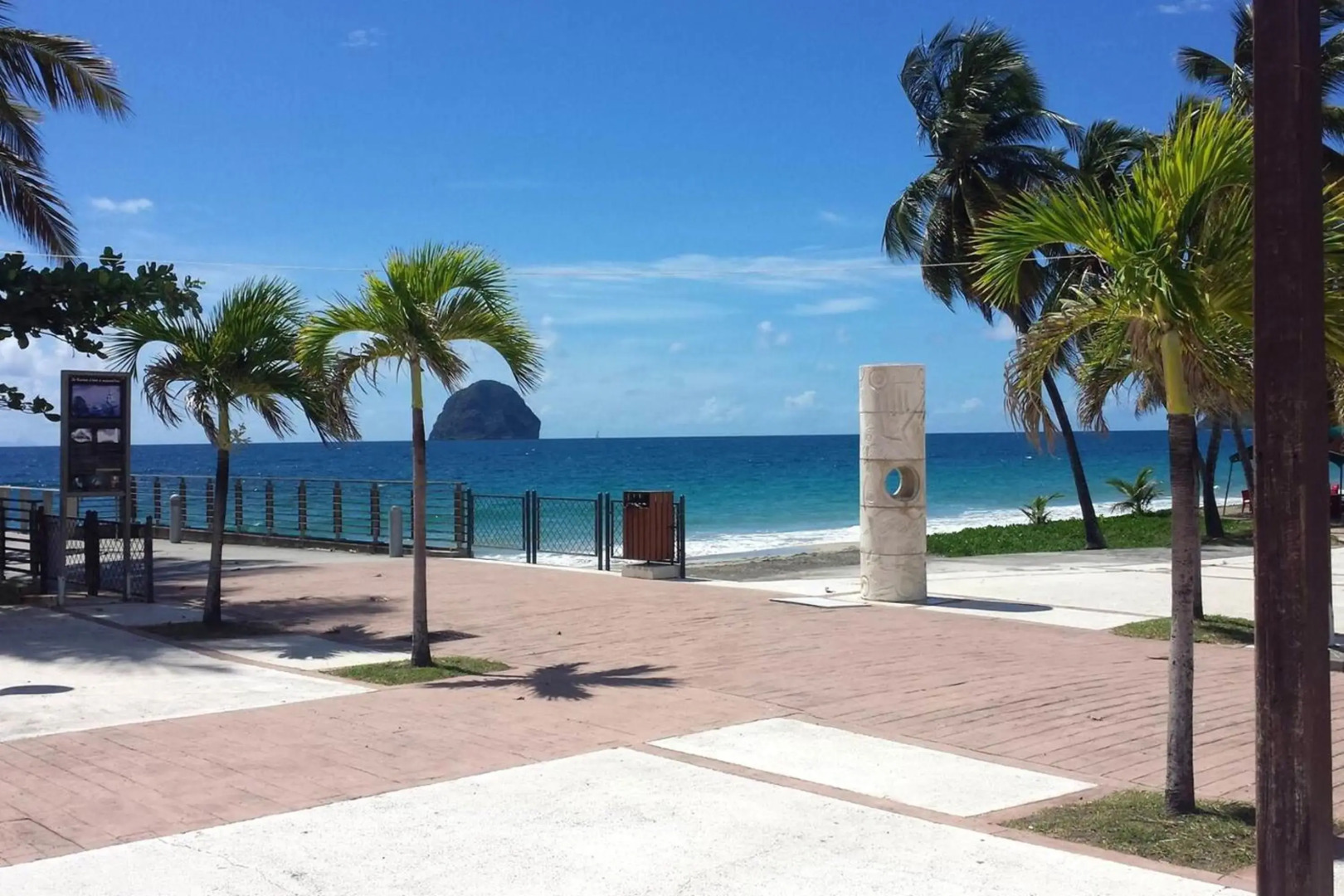 Villa de 3 chambres avec vue sur la mer piscine privee et jardin amenage a Le Diamant