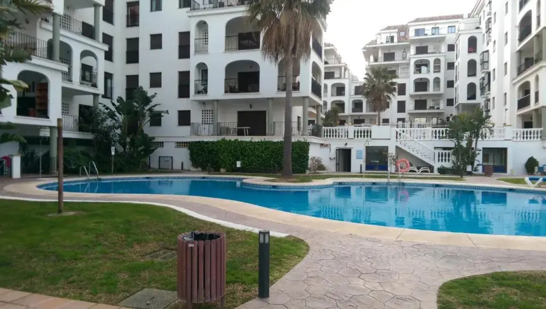 Marina De La Duquesa Apartment