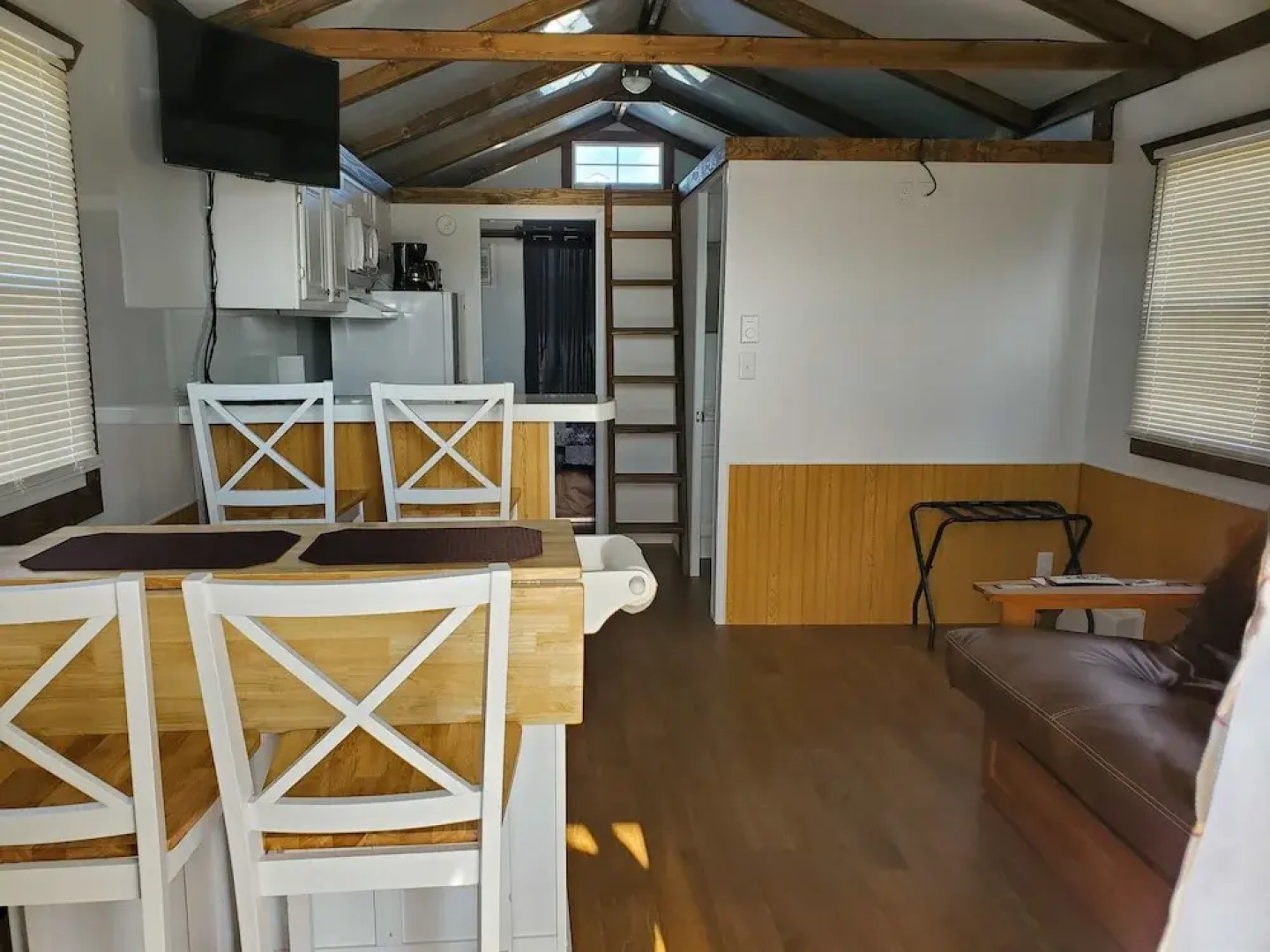 Old Wooden Bridge Resort and Marina