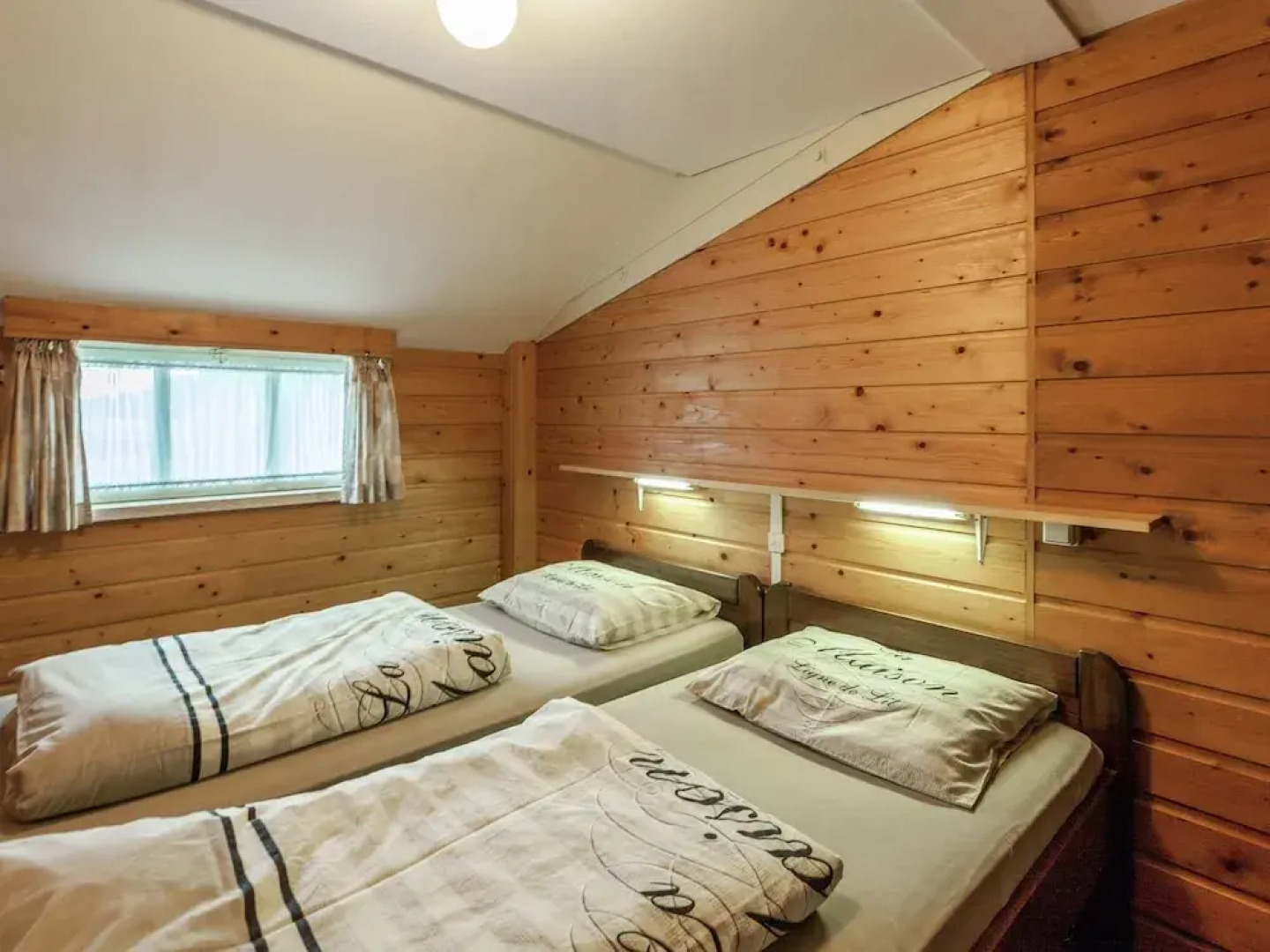 Cozy Holiday Home in Oisterwijk with Swimming Pool