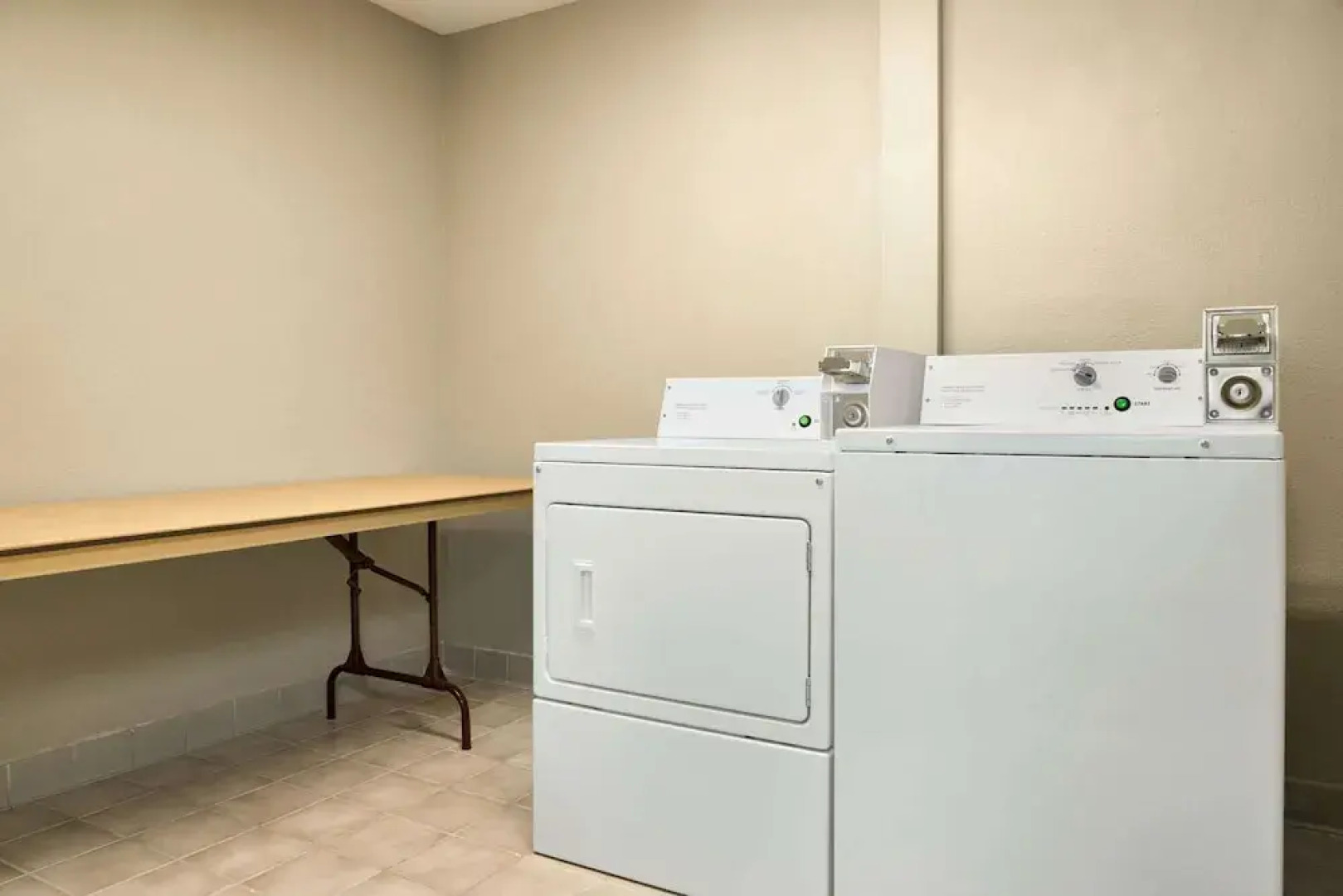 Econo Lodge Blackwell I 35