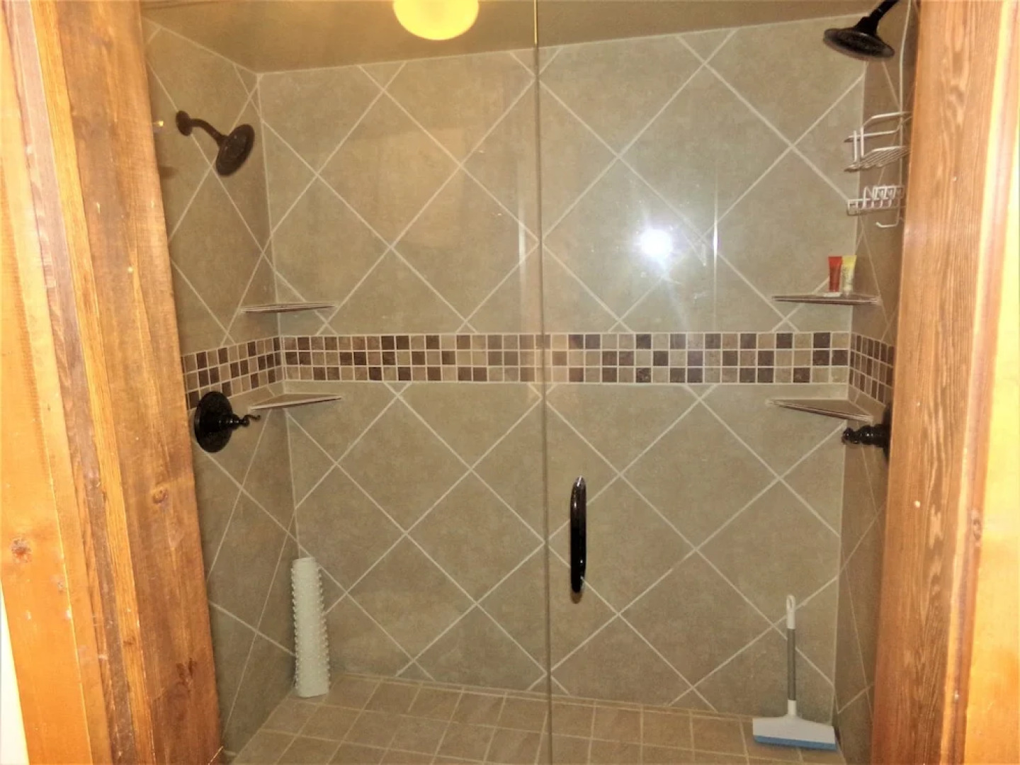 Lake Cliffe 1 Bed 1 Bath Views