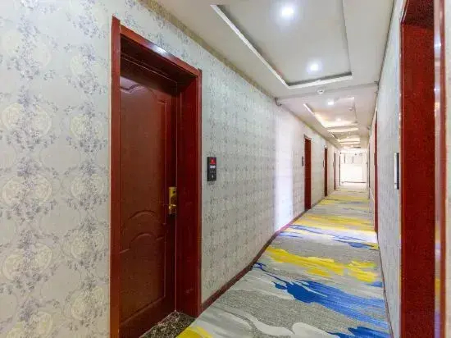 Baiyou Business Hotel