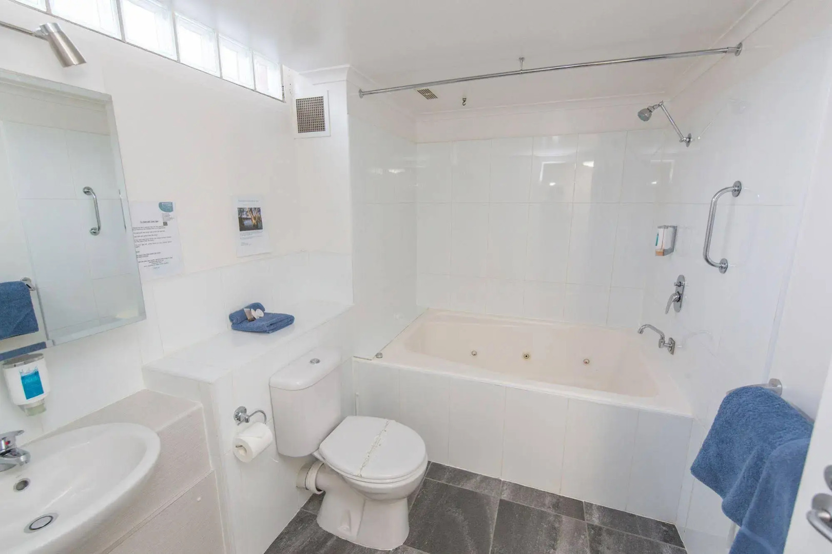 The River Boat Hotel - Echuca