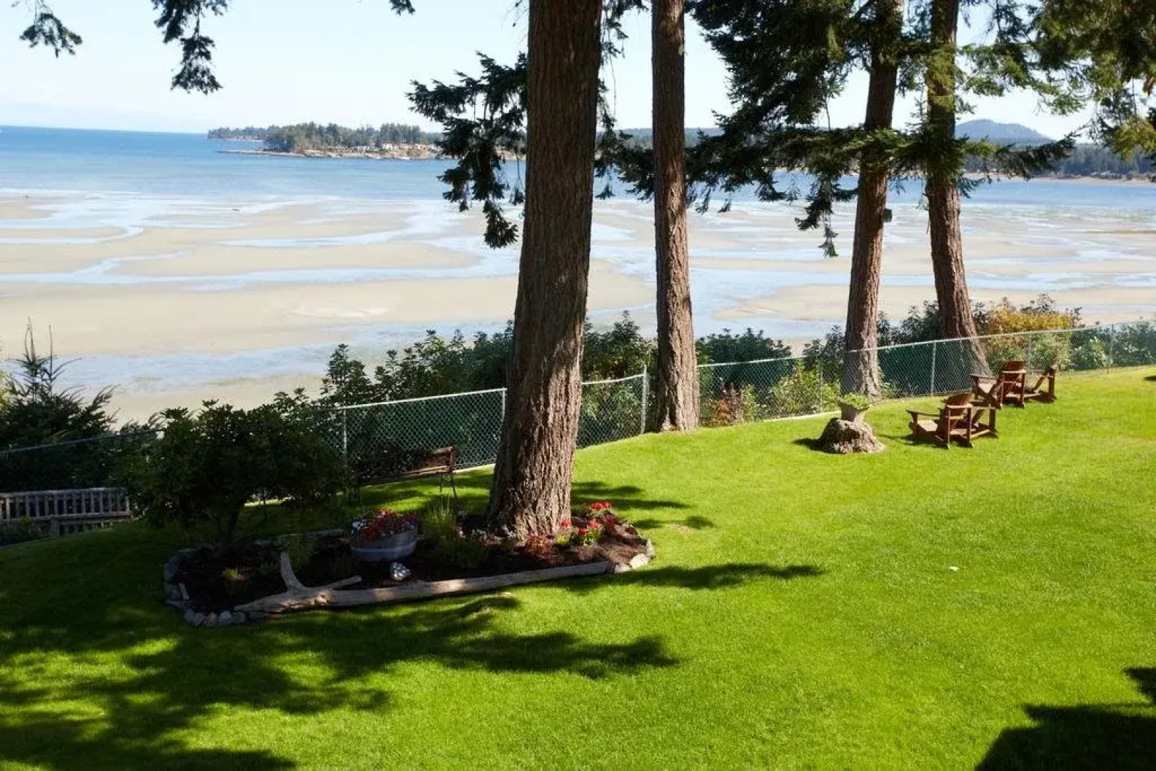 Madrona Beach Resort