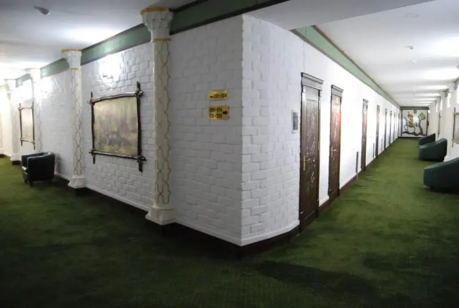 Отель Kesh Palace