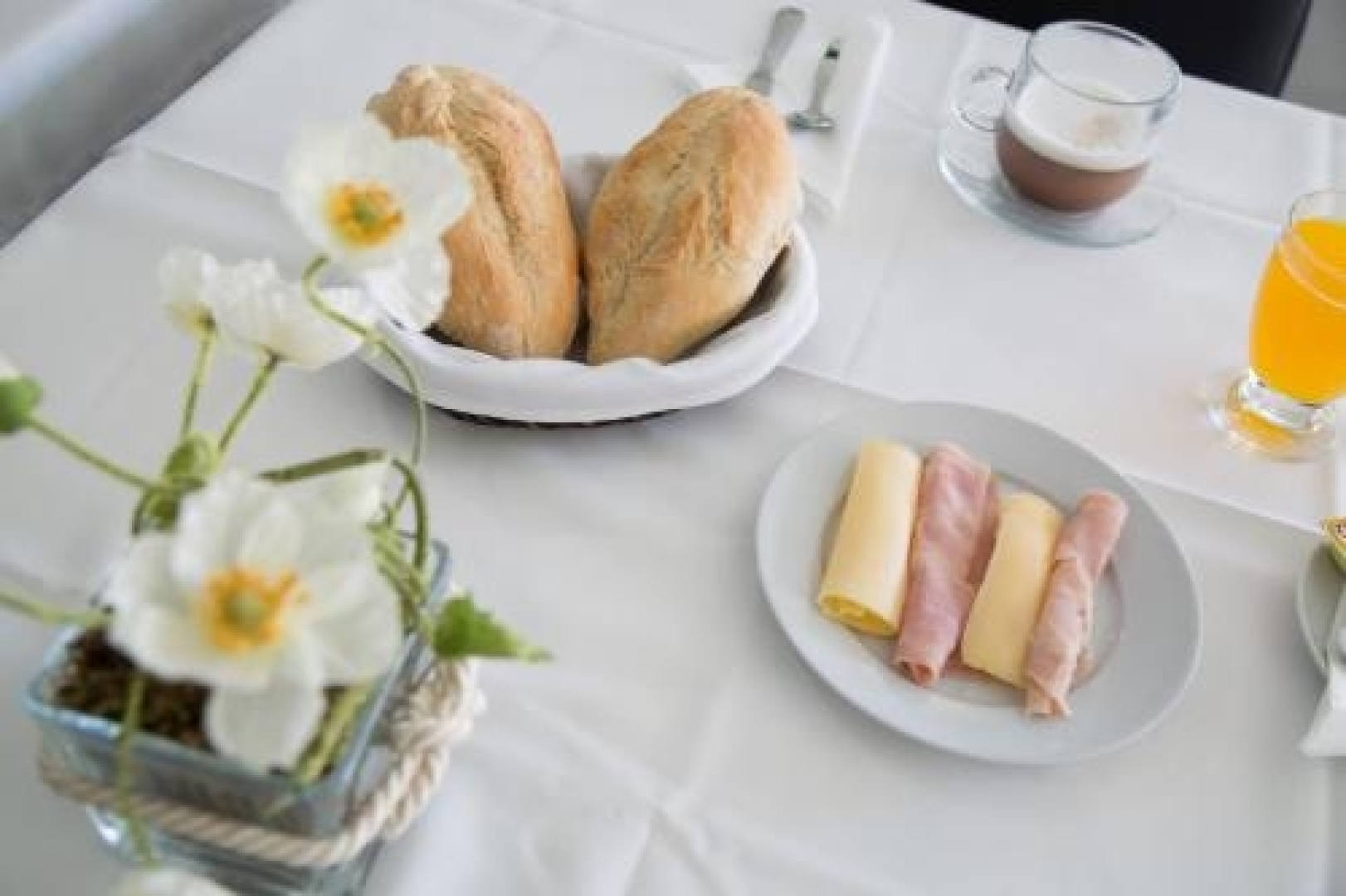 Tomas Guest House II