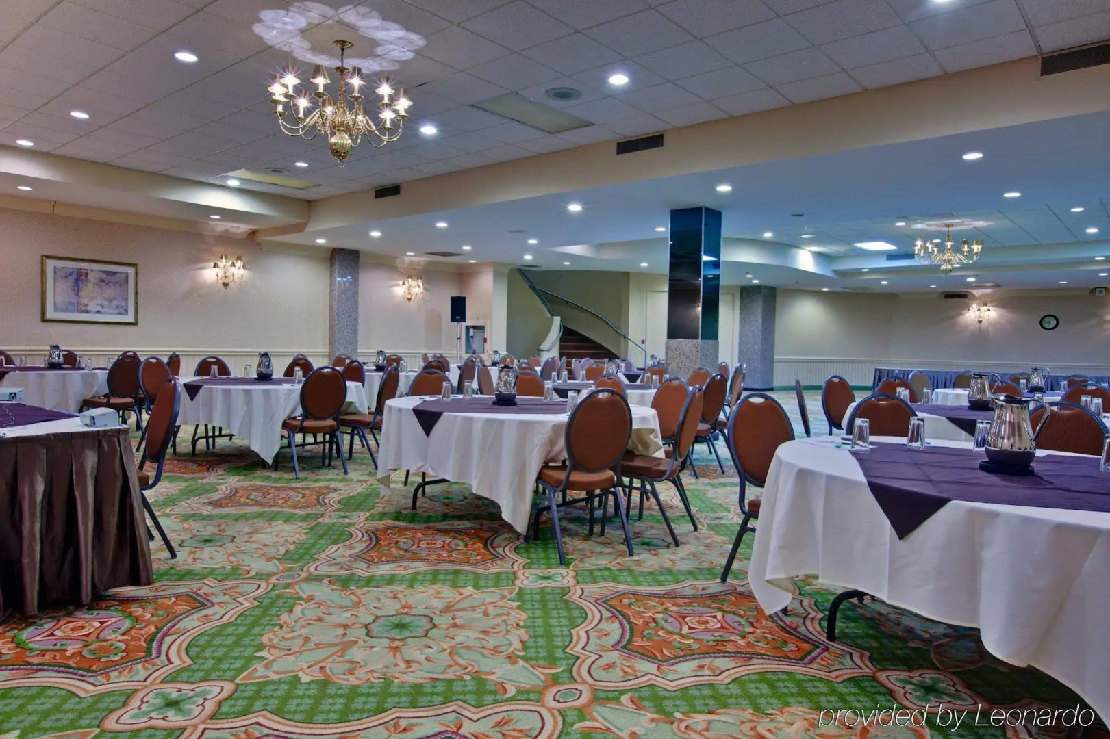 Holiday Inn & Suites Windsor Ambassador Bridge by IHG