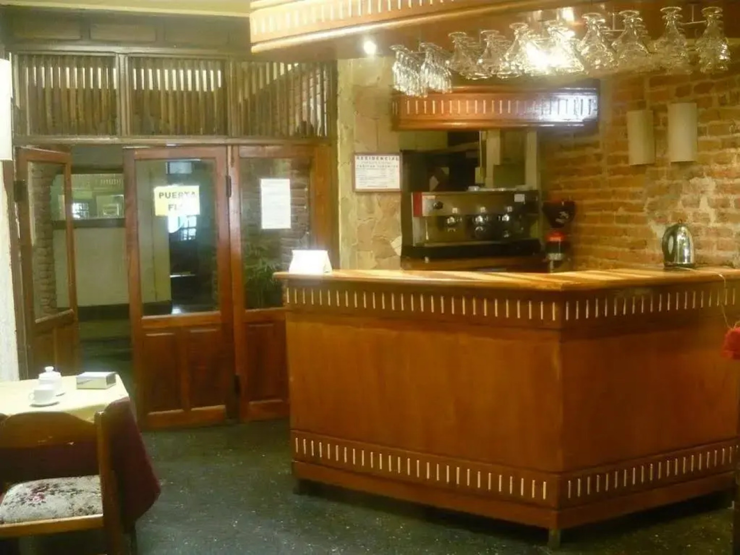 Hostería Carlos Alvear