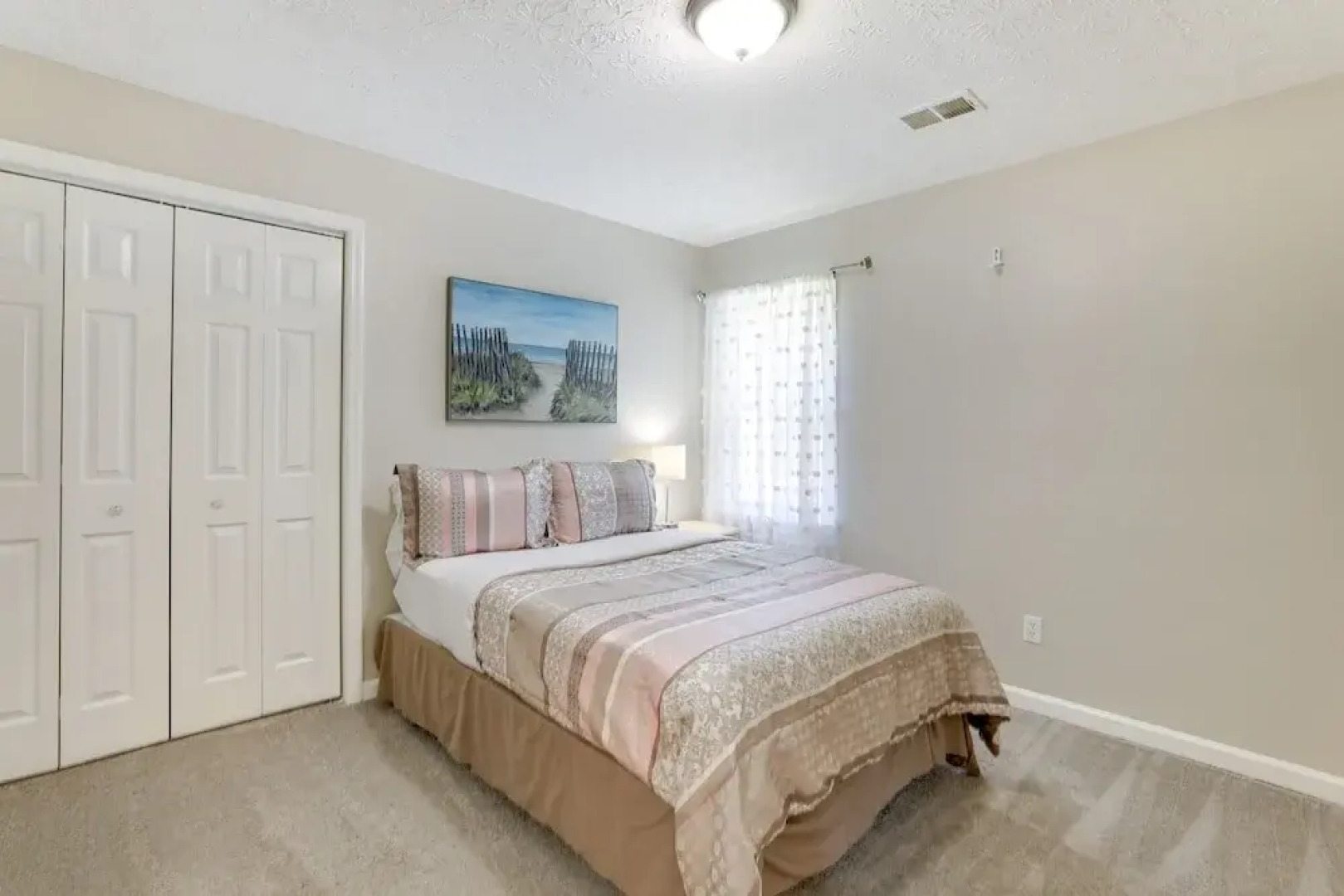 Sunny Lithonia Home ~ 7 Mi to Stone Mountain Park!