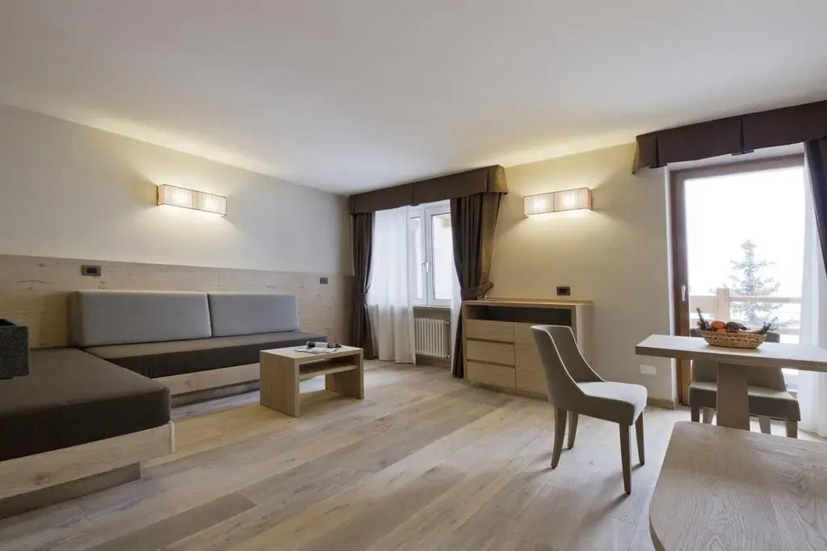 Design And Suite Hotel Ciarnadoi