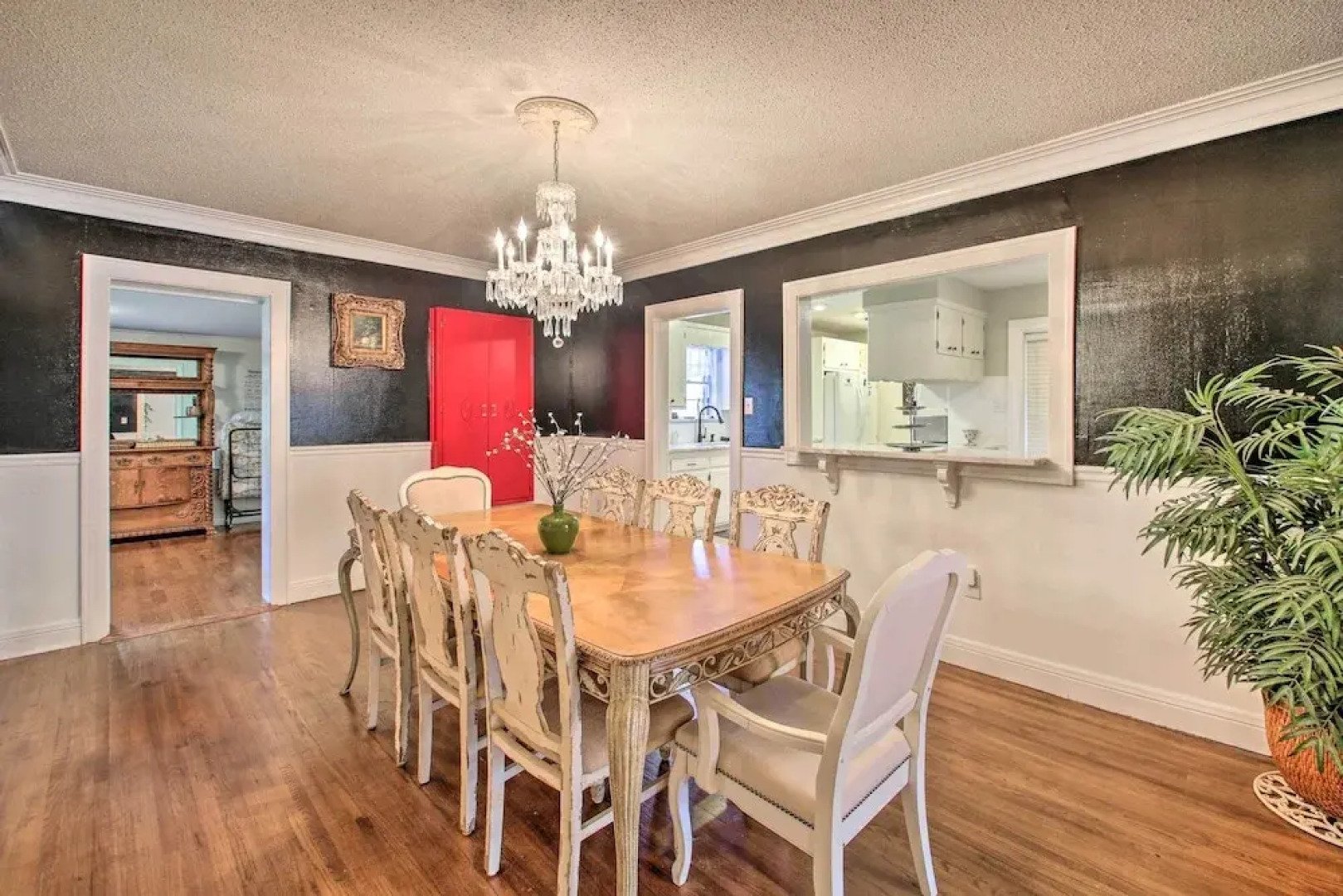 Hot Springs Home: Walk to Oaklawn!