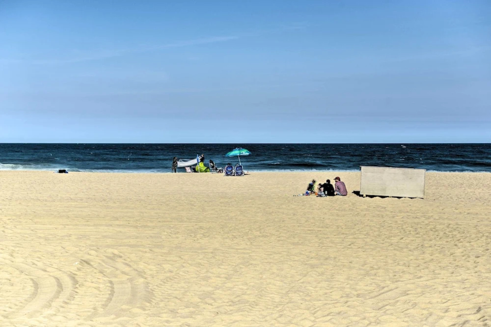 Central & Contemporary NJ Condo: Steps to Shore!