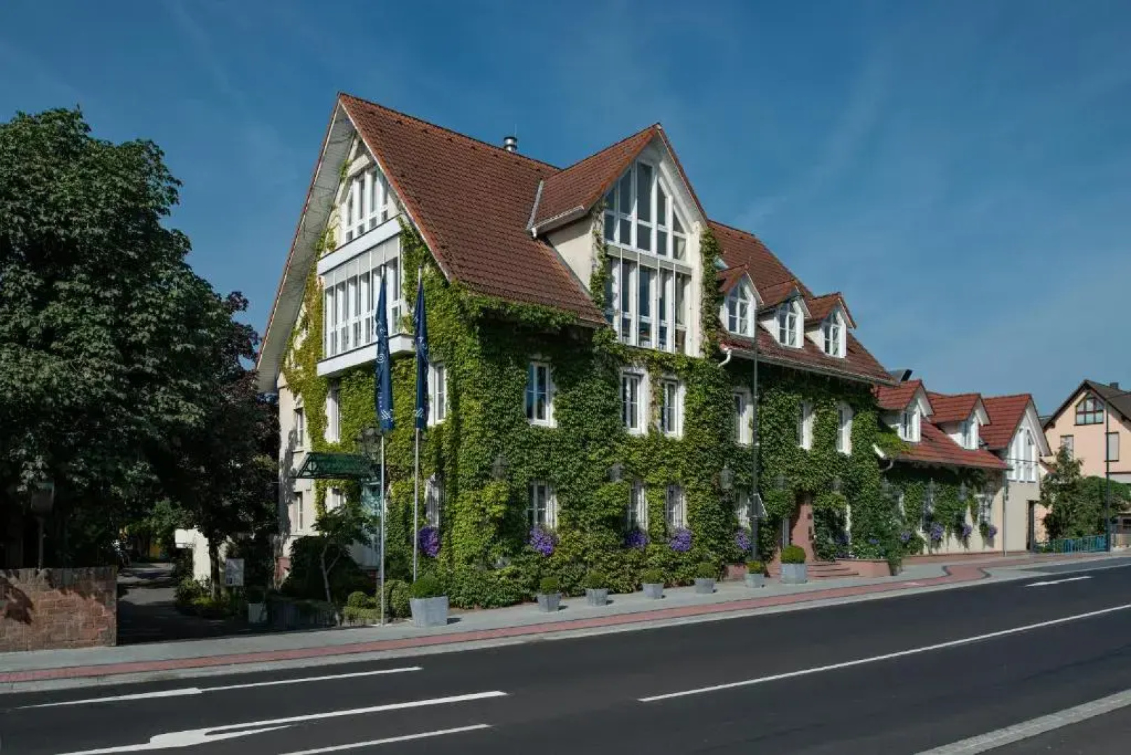 Zeller Hotel & Restaurant