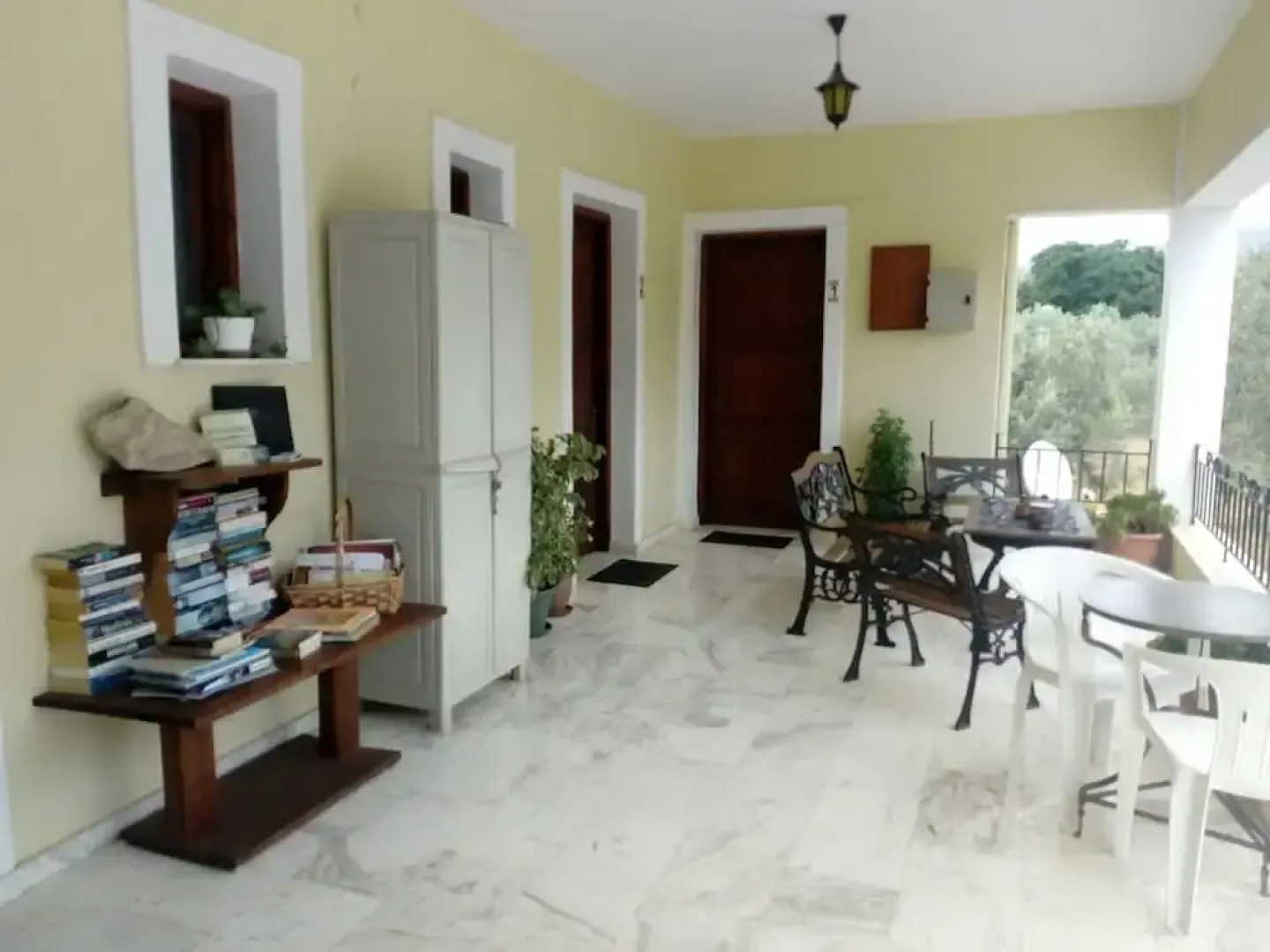 Molivos View Studios