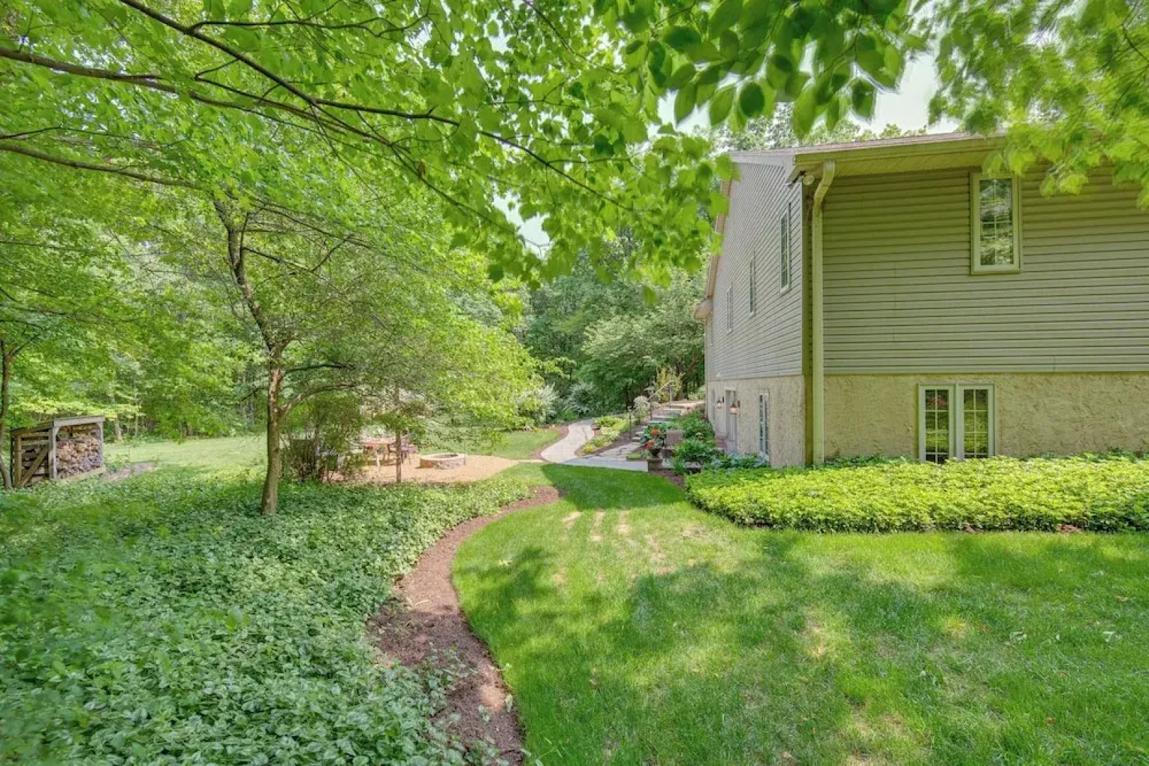 The Haven at Welsh Mountain Suites - Apt w/ Patio!