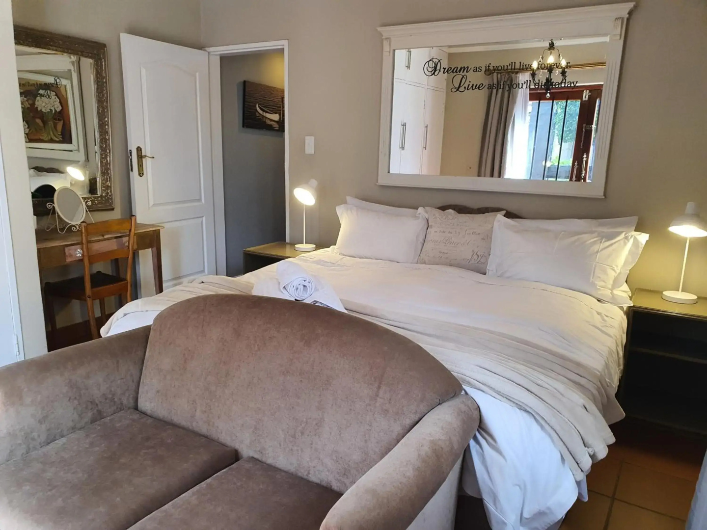 Waterhouse Guest Lodges 295 Indus Street