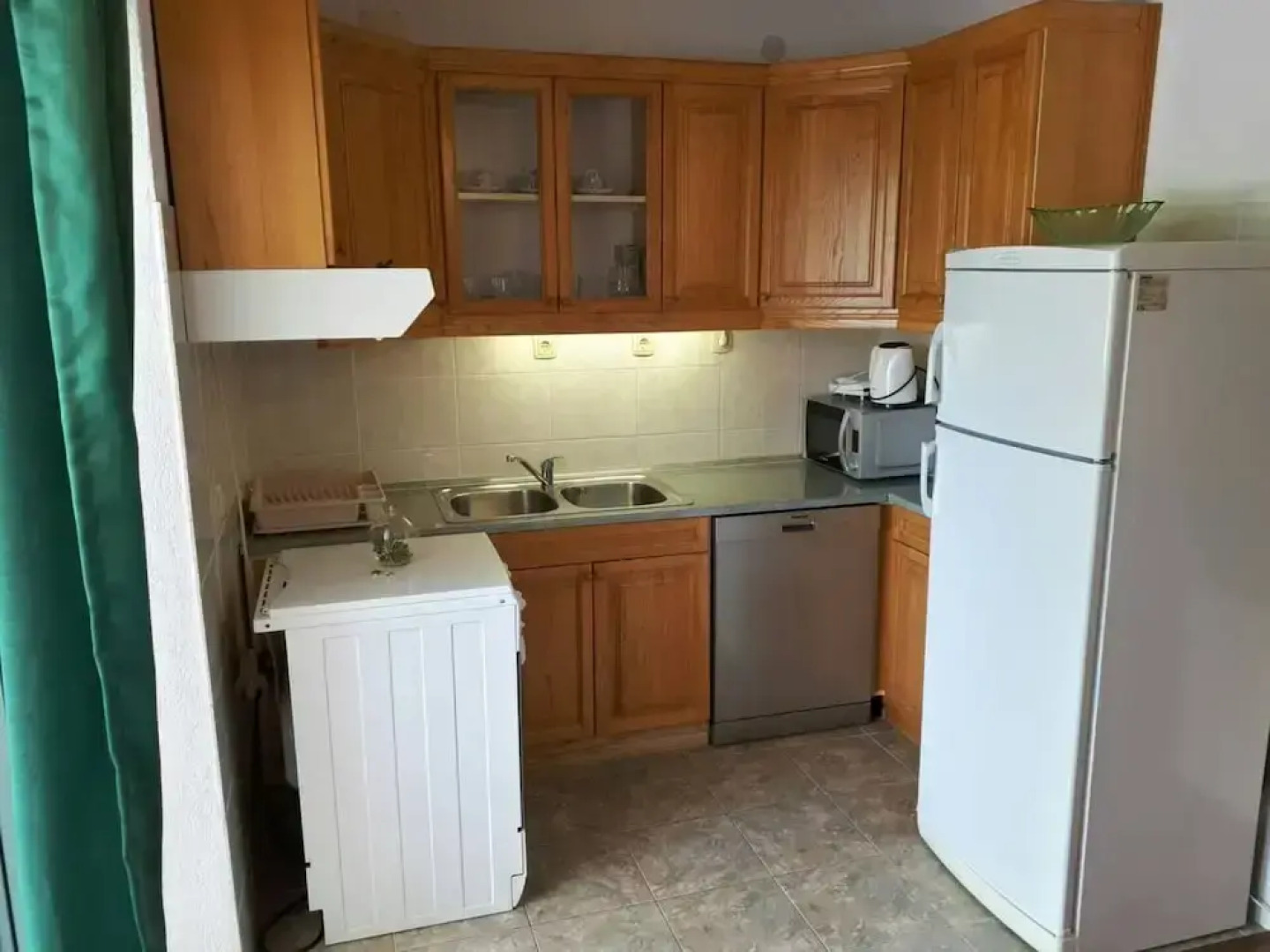 Lovely 2-bedroom Apartment in Poljica