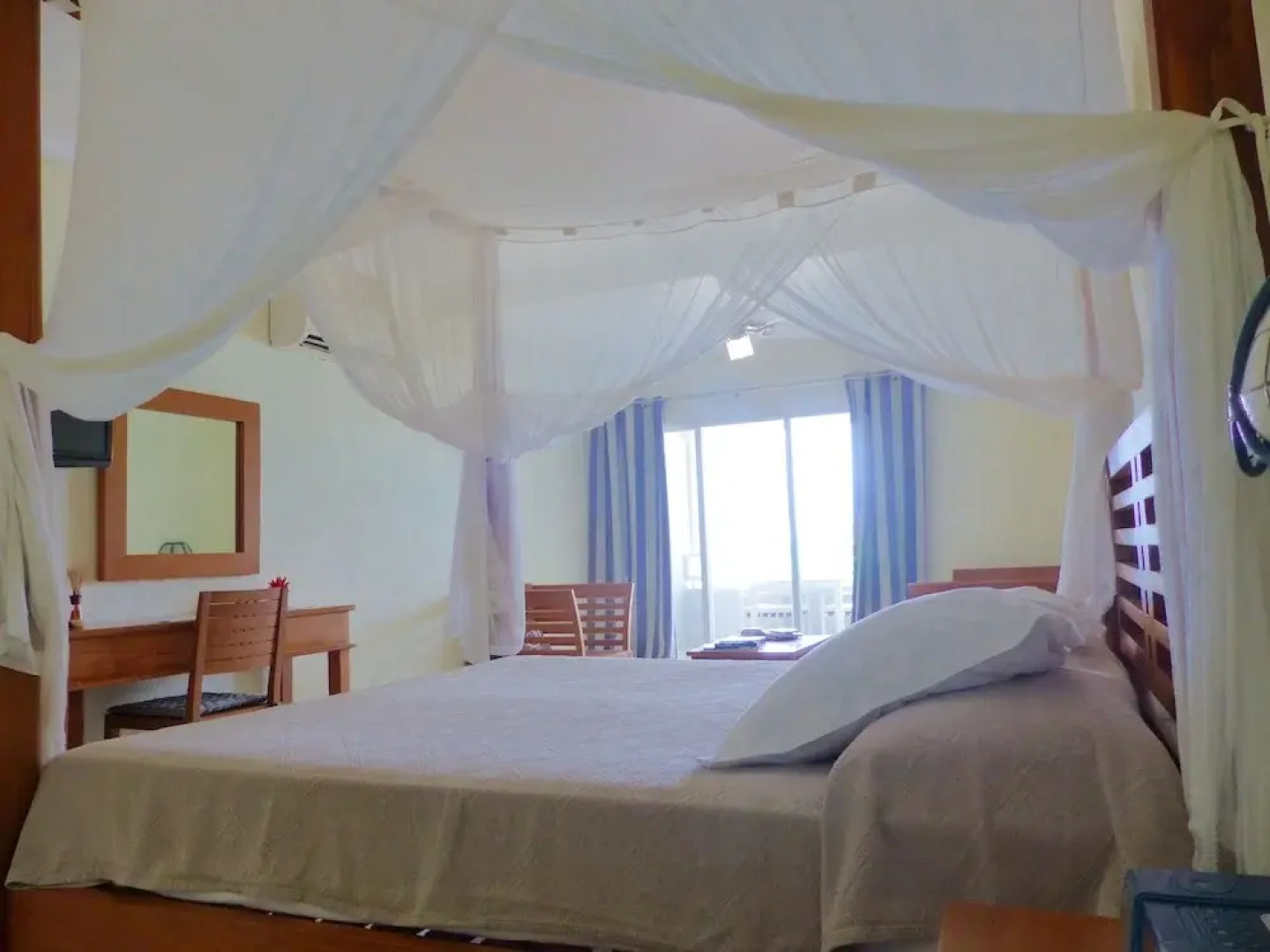 Baie des Anges Hotel