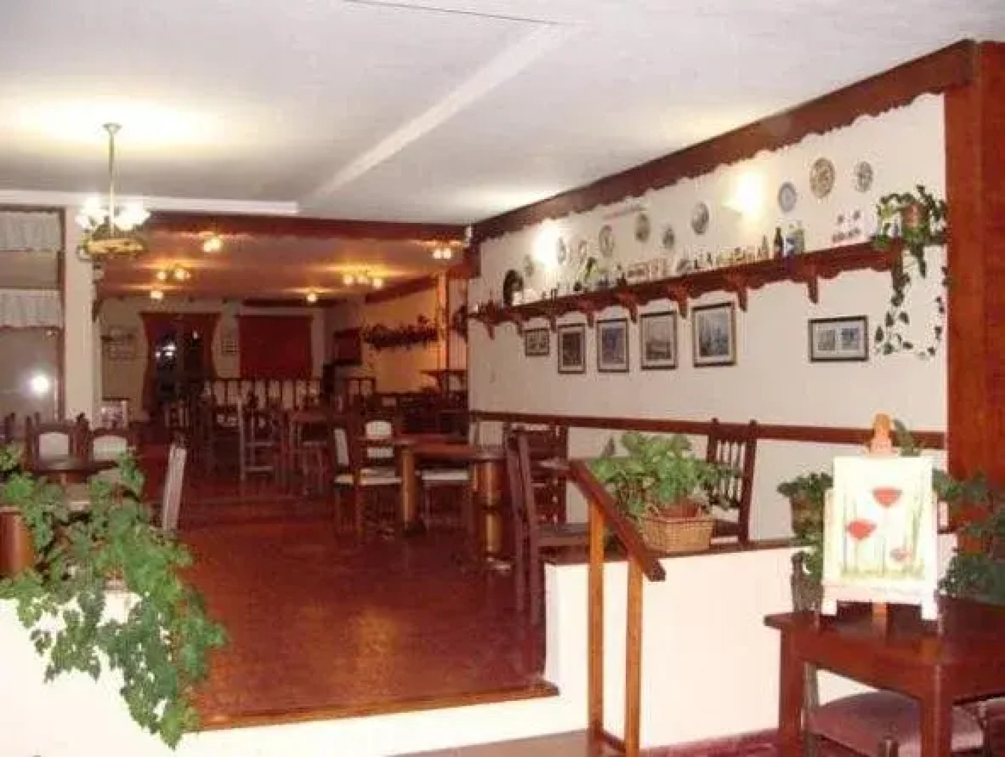 L'Hirondelle - Adults Only