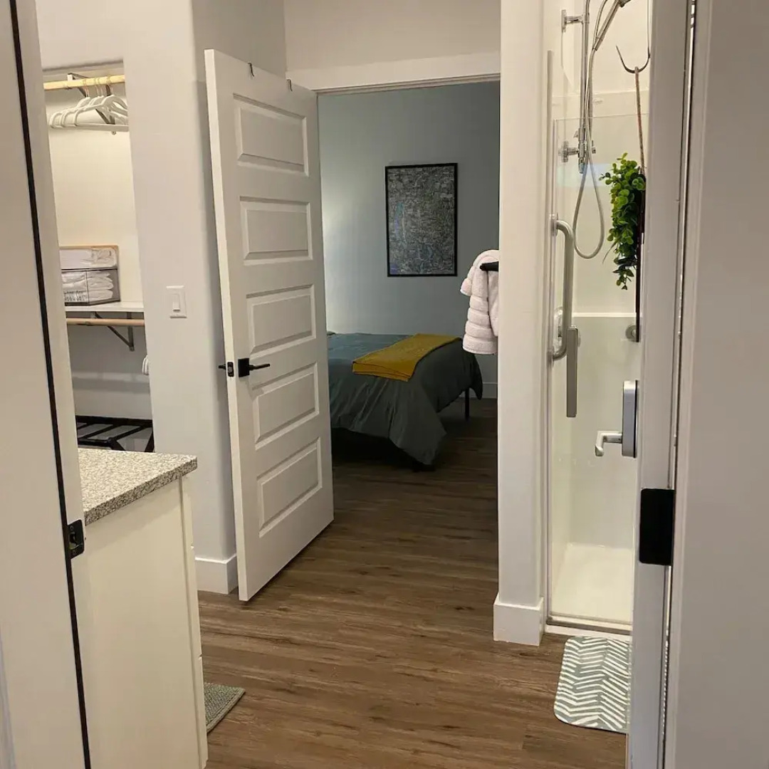 Creek 15 min to Purgatory Garage Parking