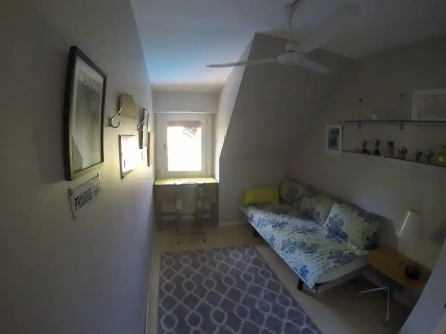 Deaf twins bed/breakfast