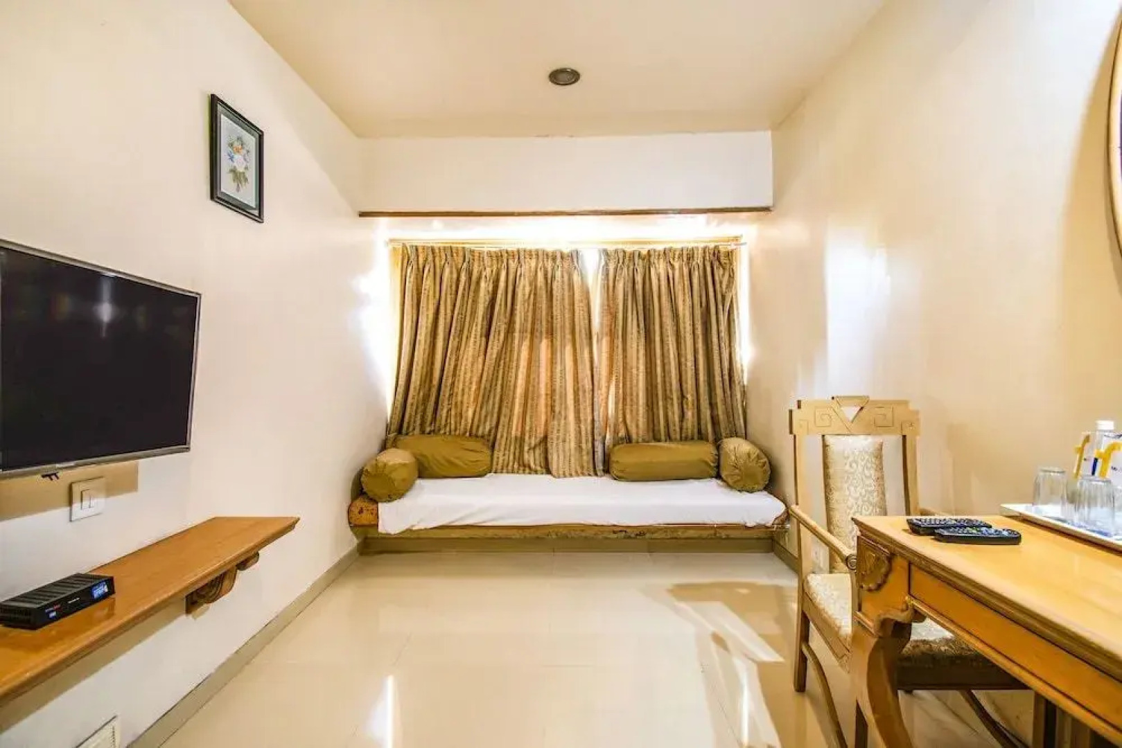 FabHotel Rajwada Baner
