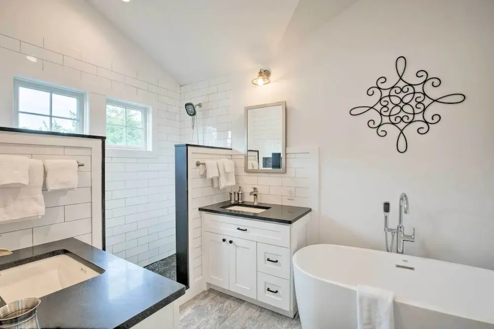 Distinctive Hamptons Home w/ Pool Near Bay, Ocean