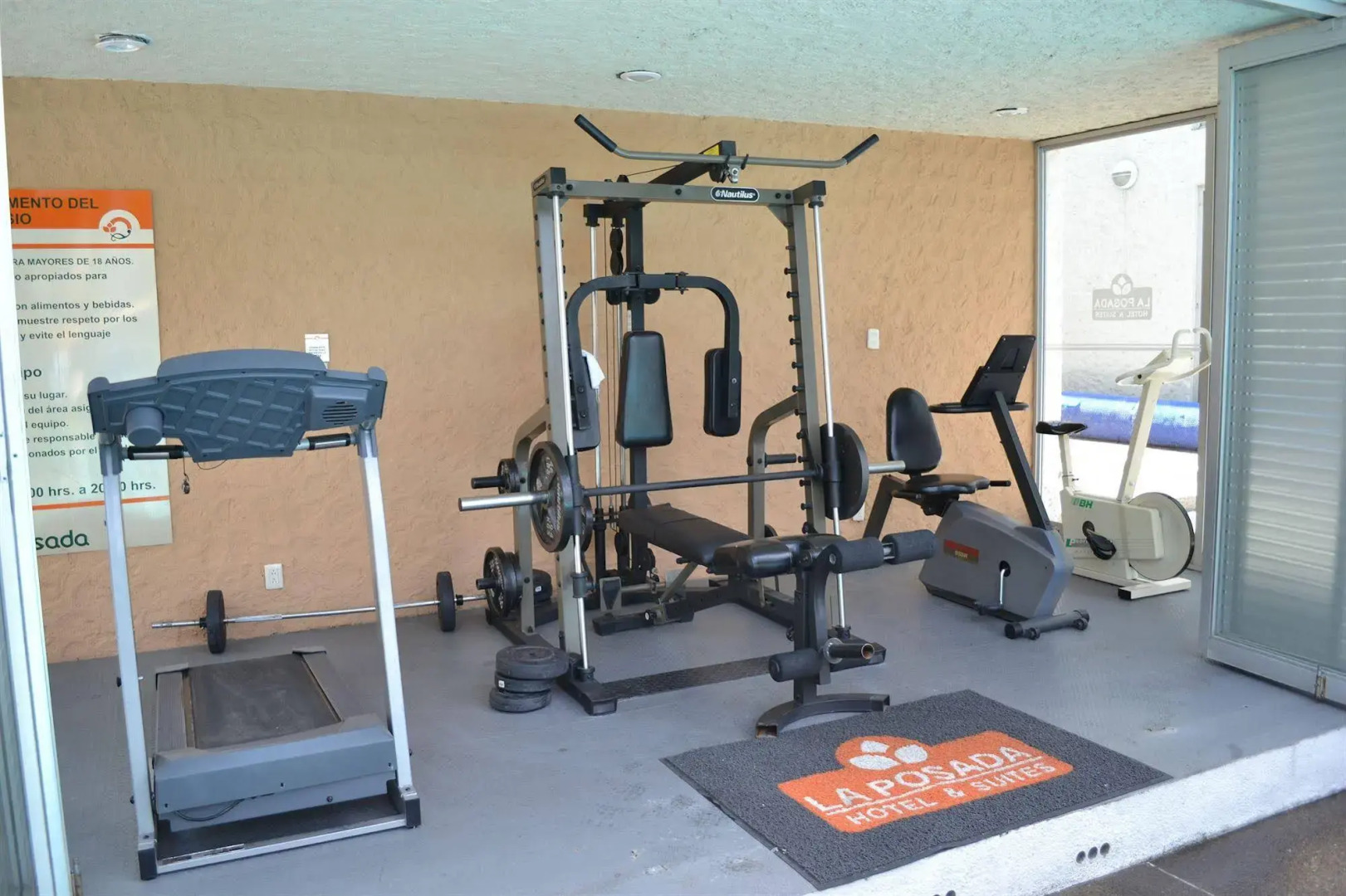 La Posada Hotel & Suites