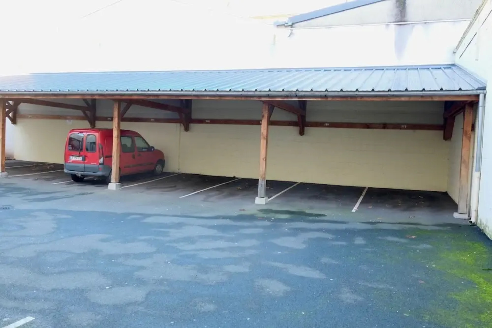 La Company Des Concierges : twenty seven T2