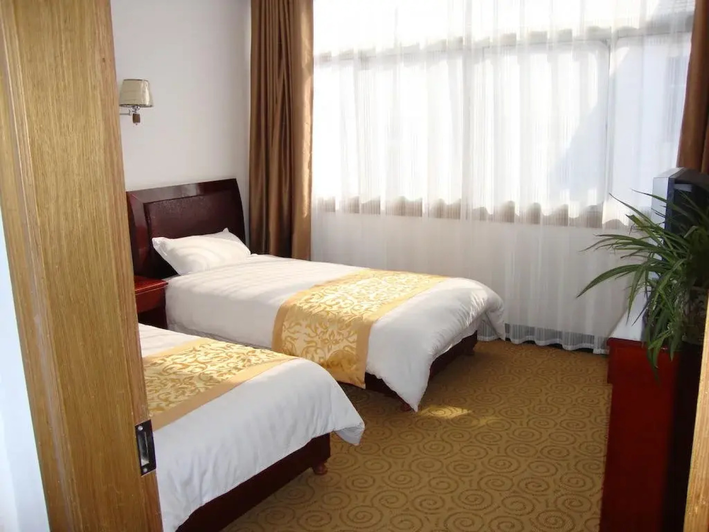 Jiuhuashan Fenghuangyuan Hotel