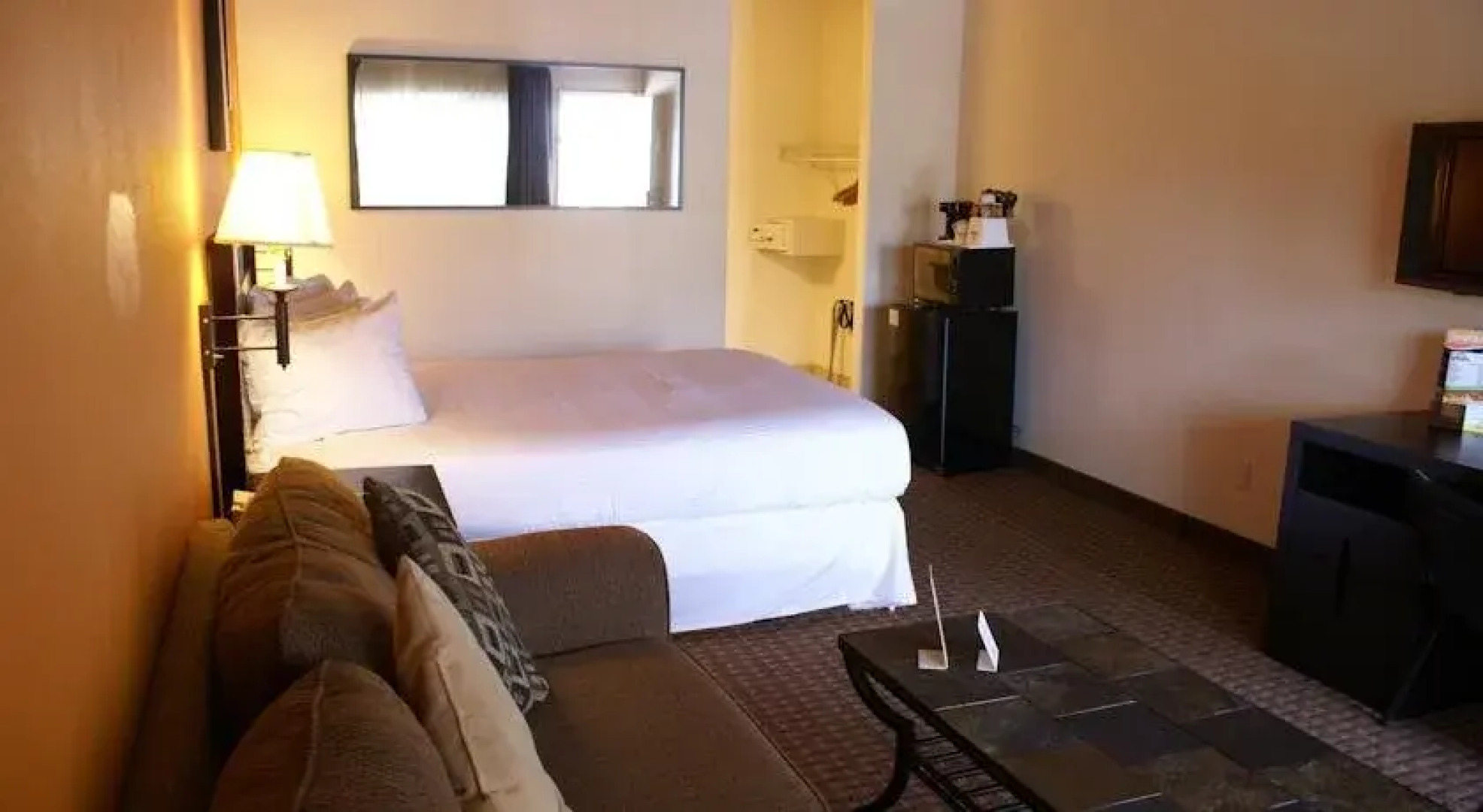 Days Inn - Harbor View