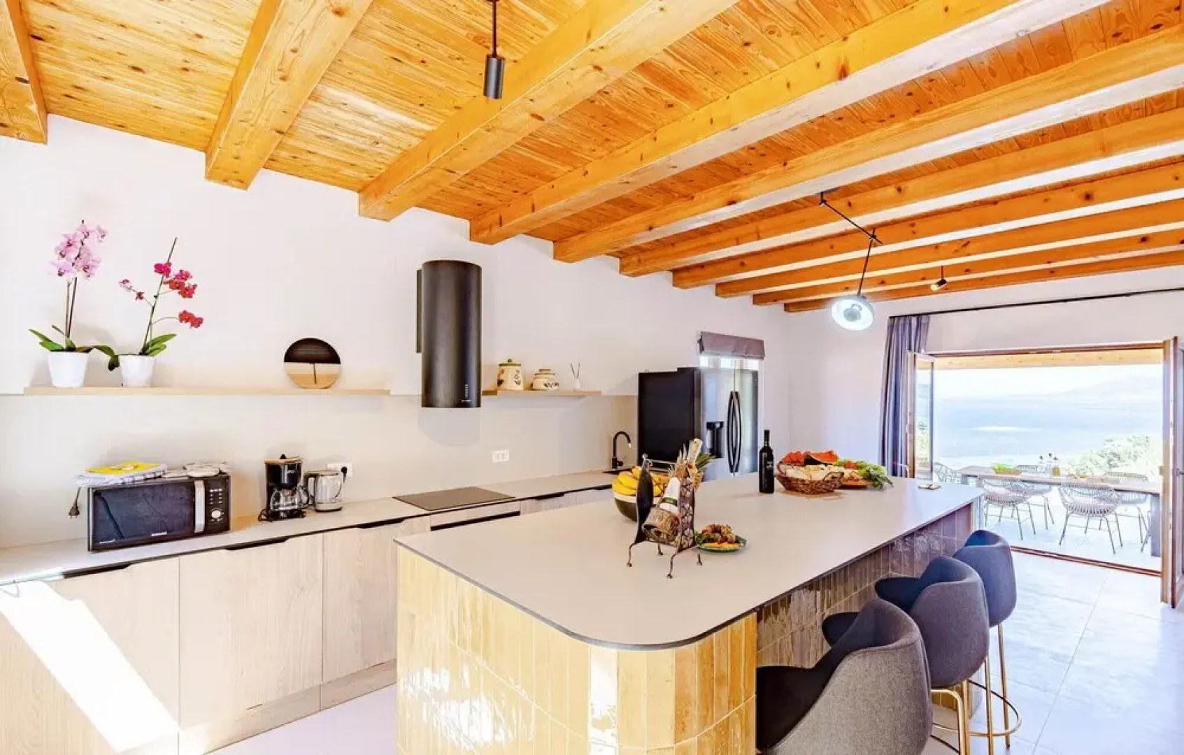 Stunning Home in Blato With Jacuzzi, 3 Bedrooms and Private Swimming Pool