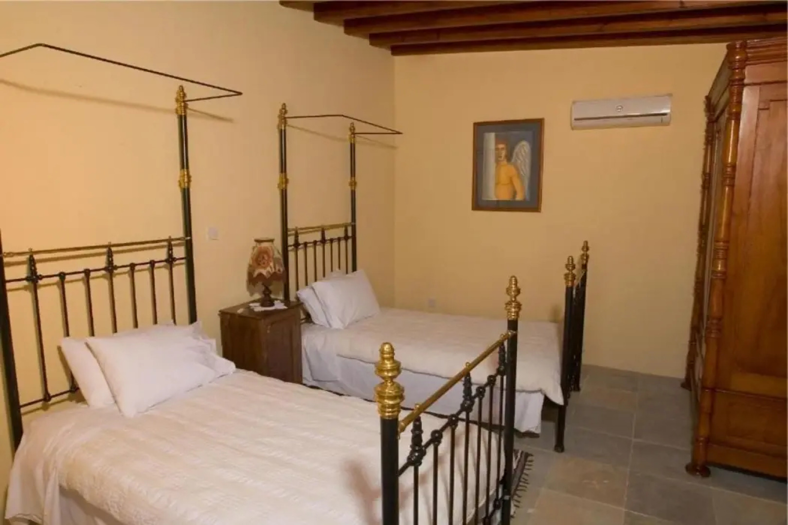 Porfyrios Country House