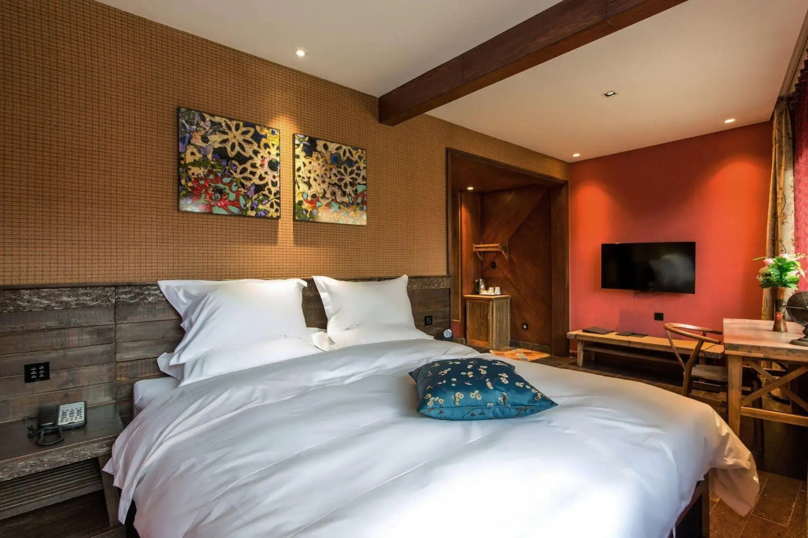 Shangri-la Bird of Paradise Inn