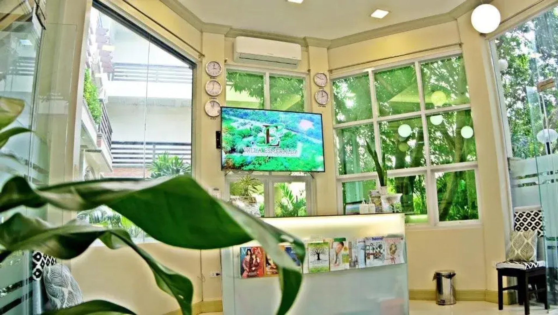 Villa Esmeralda Bryan's Resort Hotel and Restaurant