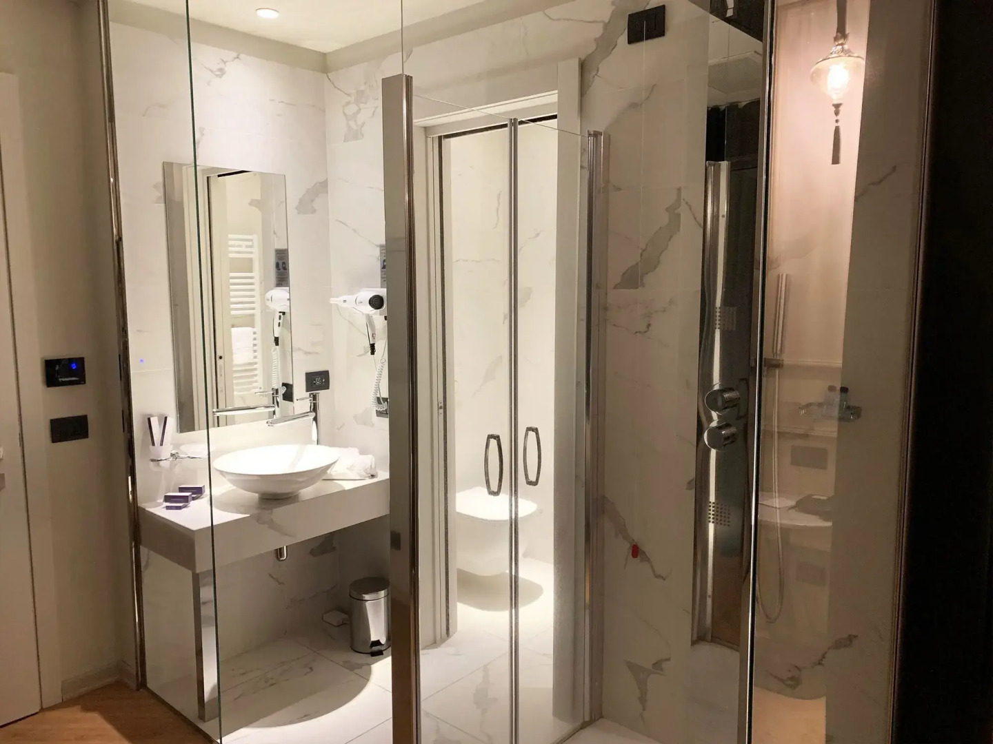 Emotional Grand Motel