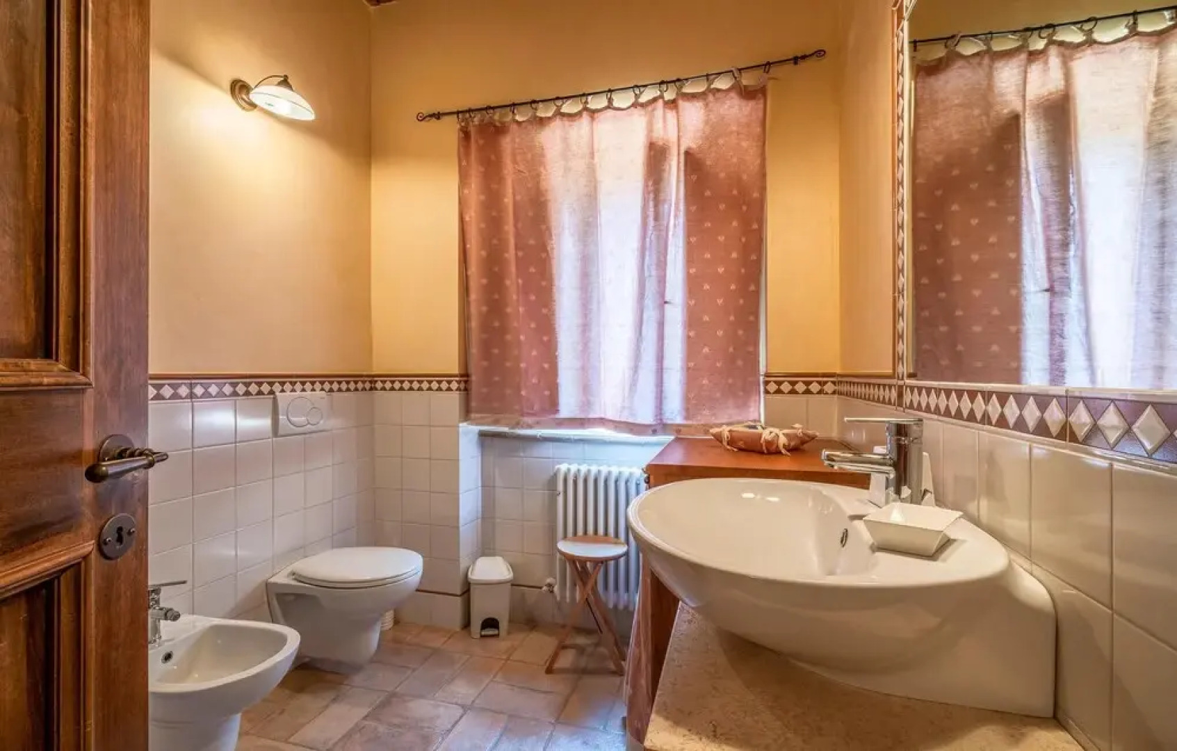 Nice Home in Camerino With Outdoor Swimming Pool, Wifi and 2 Bedrooms