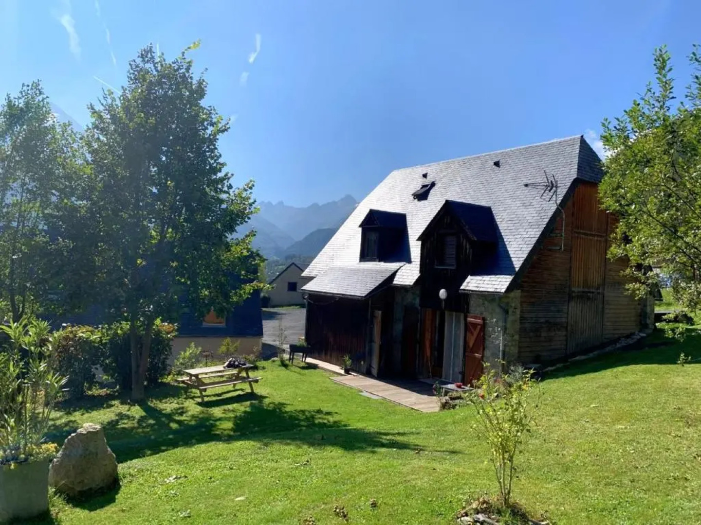 Appartement dans chalet avec jardin, vue montagne