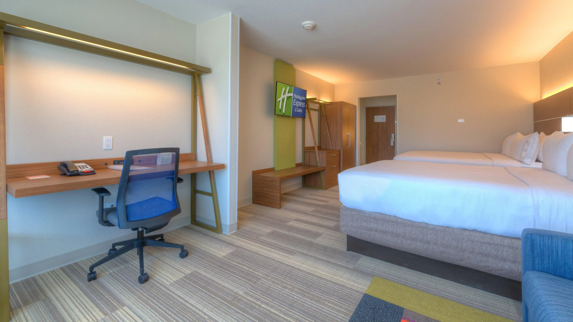 Holiday Inn Express & Suites Tulsa Midtown by IHG