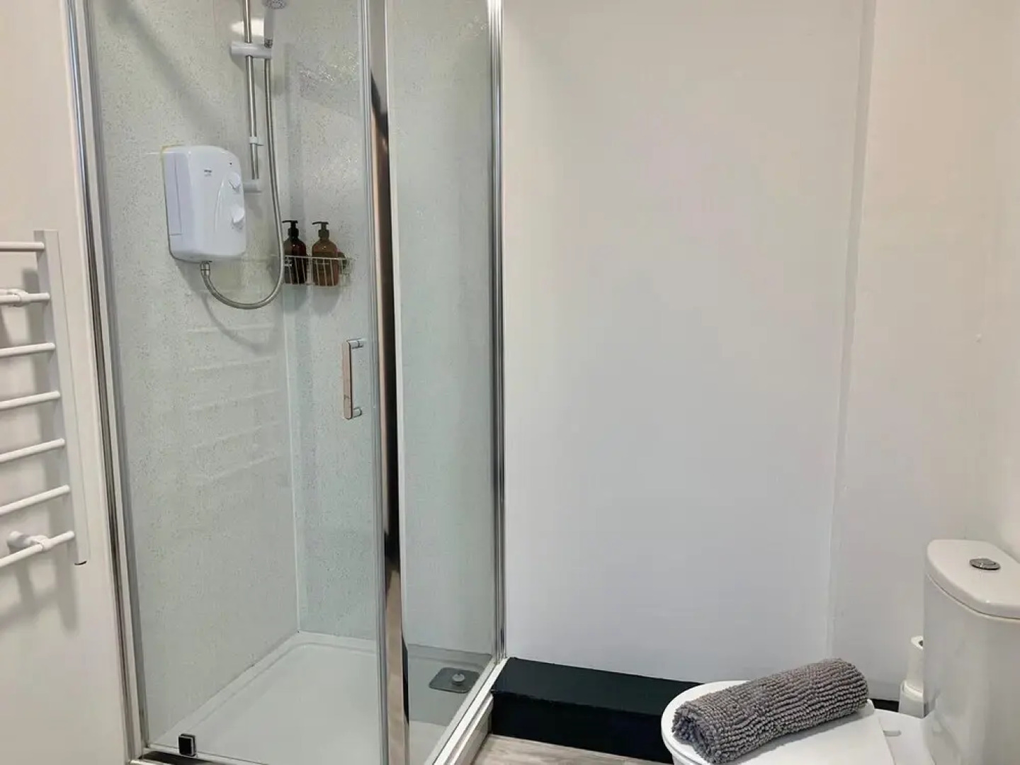 Flat 2, 3 Saville Place