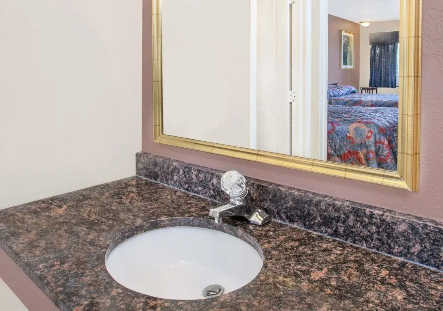 Knights Inn Grand Blanc
