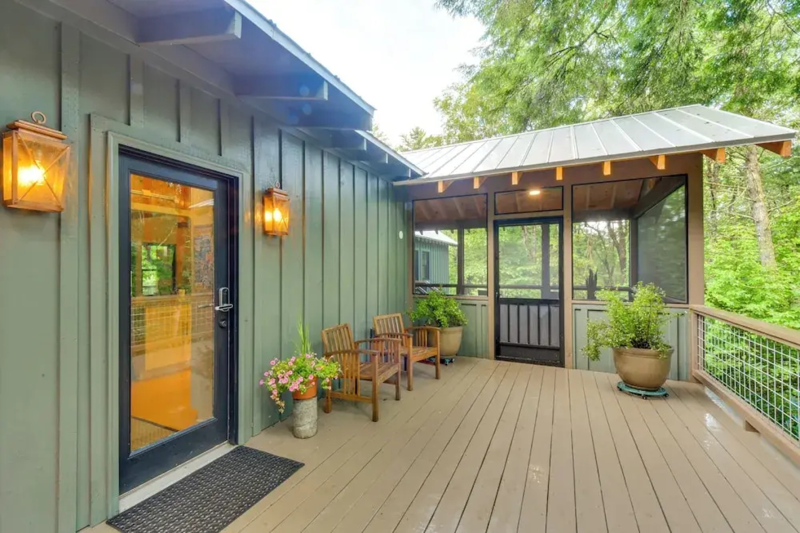 Tranquil Highlands Cottage With Fire Pit & Stream!