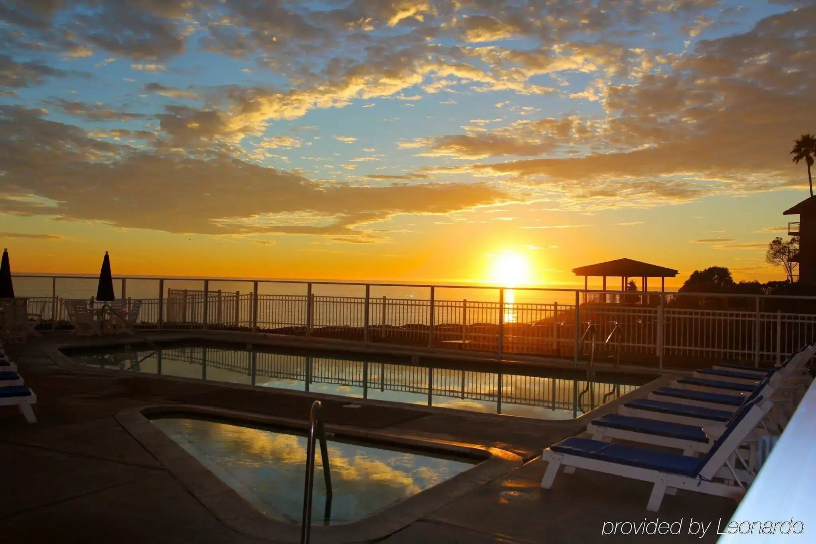 Pismo Lighthouse Suites